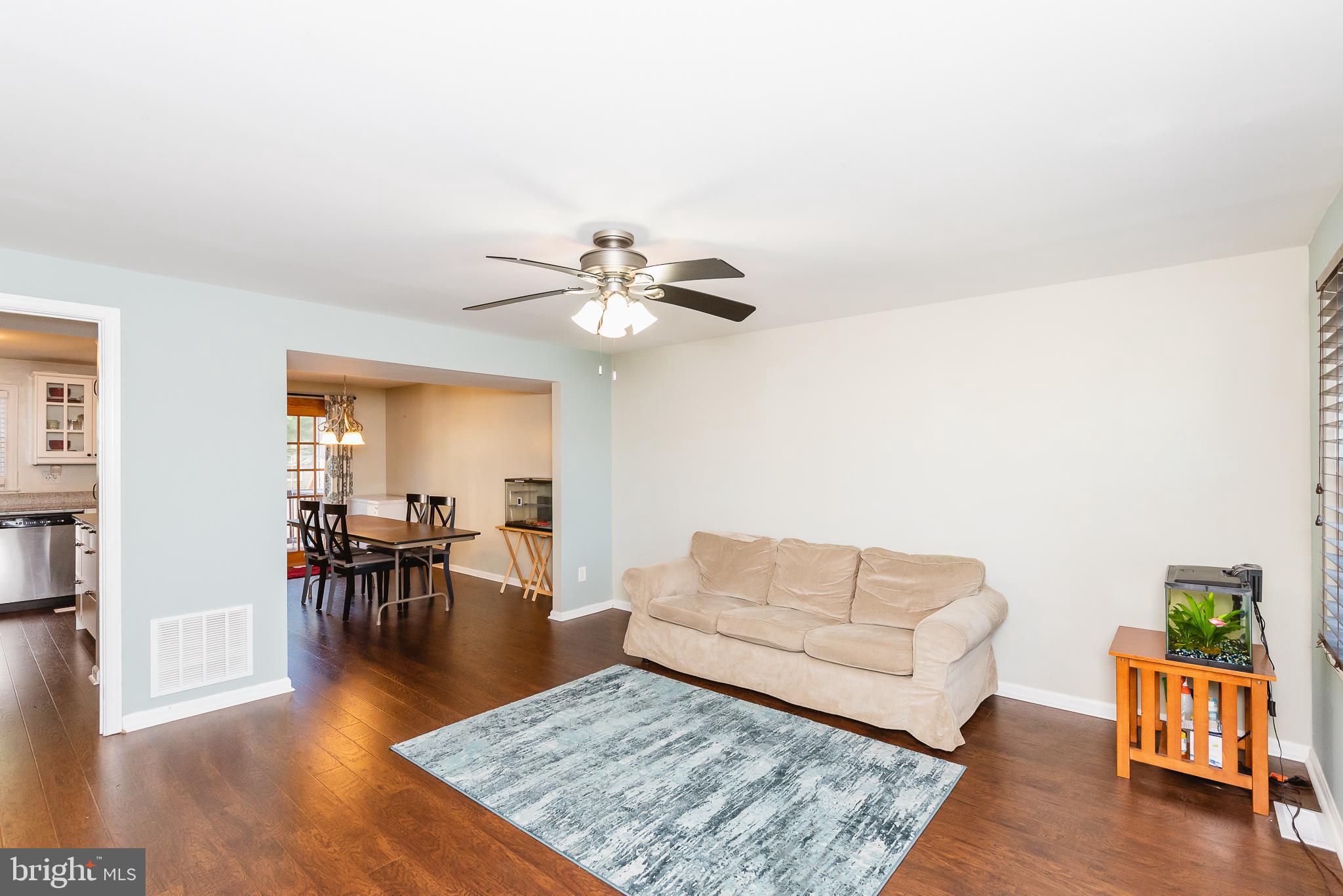 KINGS COURT - Residential