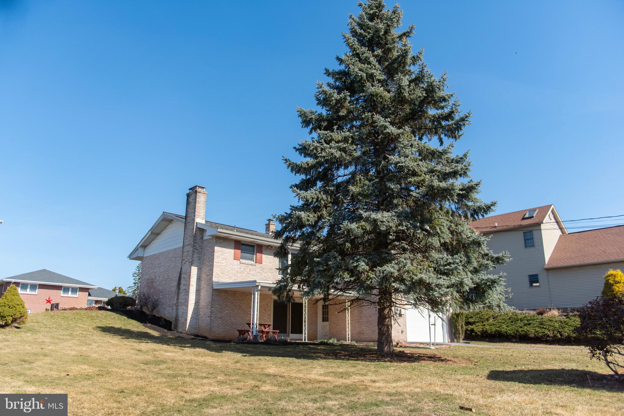 HERSHEY VILLAGE - Residential