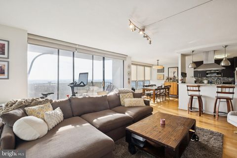 Condo For Sale - 224 W Rittenhouse Square #2811<br/> PHILADELPHIA, PA 19103