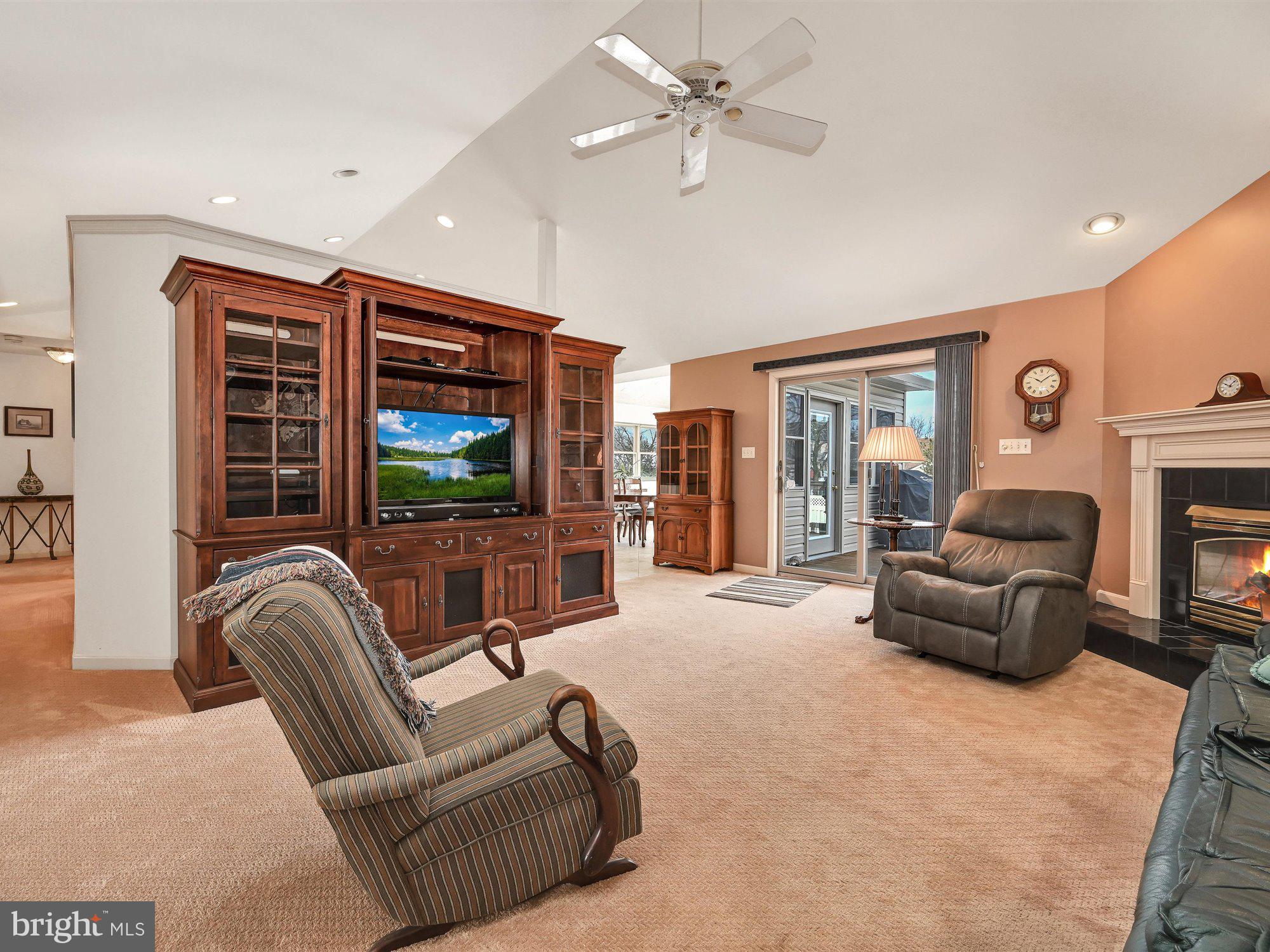 RED ROSE COMMONS - Residential