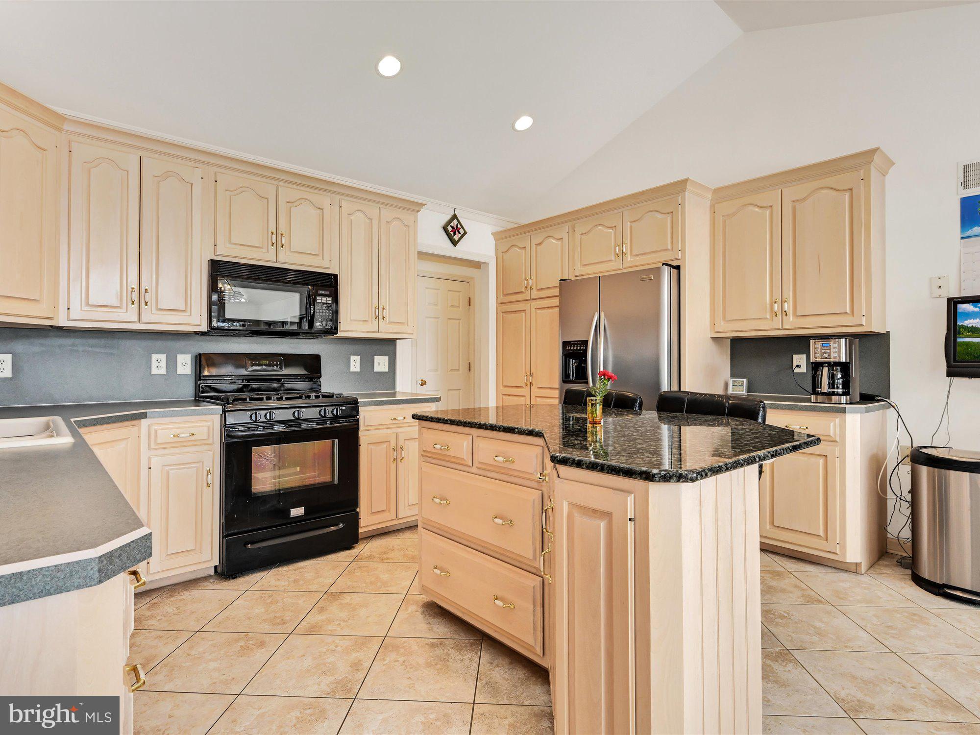 RED ROSE COMMONS - Residential