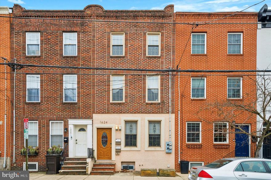 Welcome to 1624 Catharine Street #B, a delightful retreat in the heart of Graduate Hospital completely remodeled  only 6 years ago! This freshly painted home offers a comfortable and modern living experience across 1,363 square feet, featuring three generous bedrooms and two stylish bathrooms. This is a BI-LEVEL gem that you don’t want to miss. As you enter, you'll be greeted by oversized windows that fill the space with natural light, complementing the sleek hardwood floors. The open-concept living area is enhanced by contemporary recessed lighting, with a kitchen that boasts stainless steel appliances for all your culinary adventures. Plenty of counter space too. The primary bedroom includes a walk-in closet, providing ample storage space. Enjoy the convenience of an in-unit washer and dryer, simplifying your laundry routine. Perfect work from home space and layout. Step outside to your private roof deck, a perfect spot for relaxation or entertaining with stunning city views...Experience the best of city living at this inviting Philadelphia home! With a 97 WalkScore, this location is a walker’s paradise. Just a quick walk to Target, Giant Grocery Store, Sprouts, cafes, restaurants, the Broad Street Subway, and all that Center City has to offer.