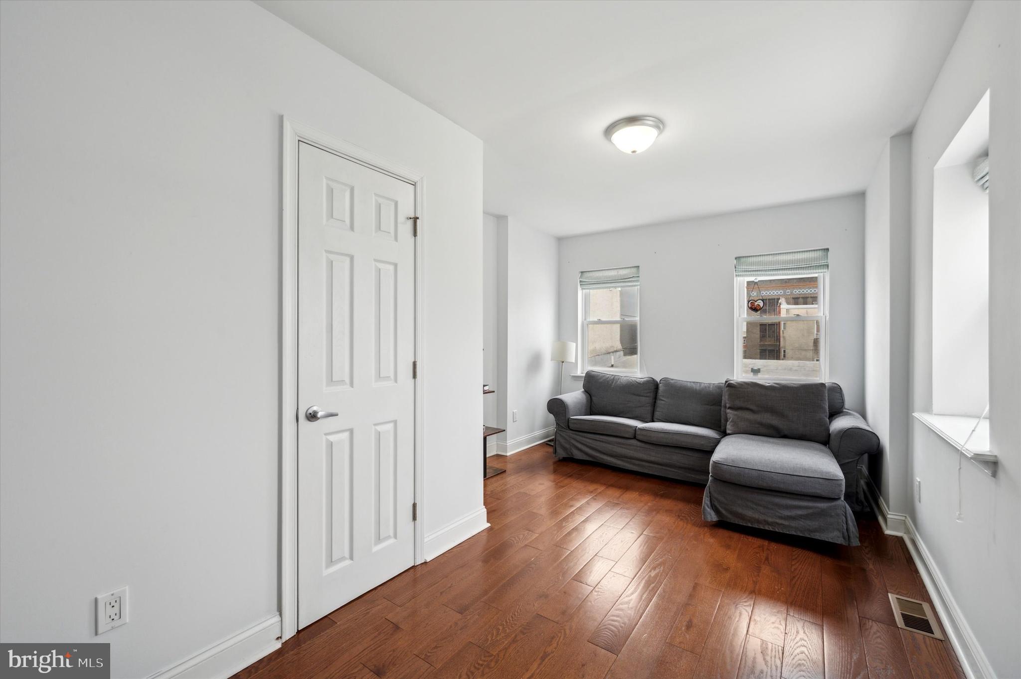 GRADUATE HOSPITAL - Residential Lease