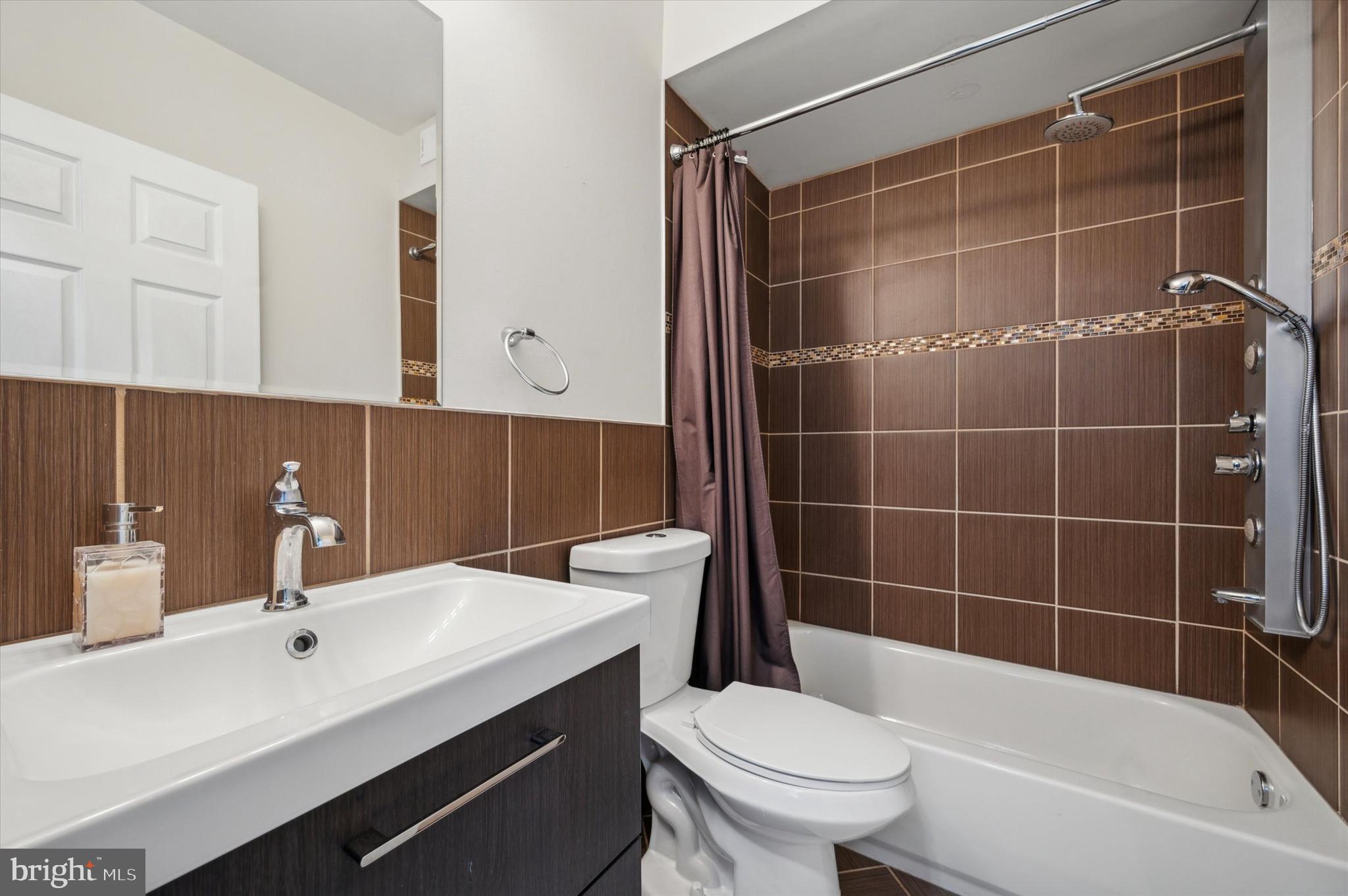 GRADUATE HOSPITAL - Residential Lease