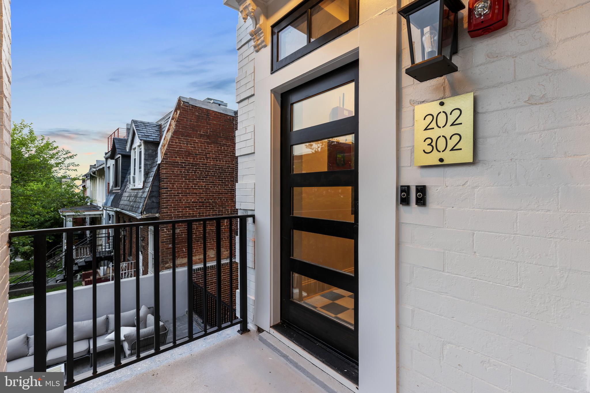 733 EUCLID STREET NW 302