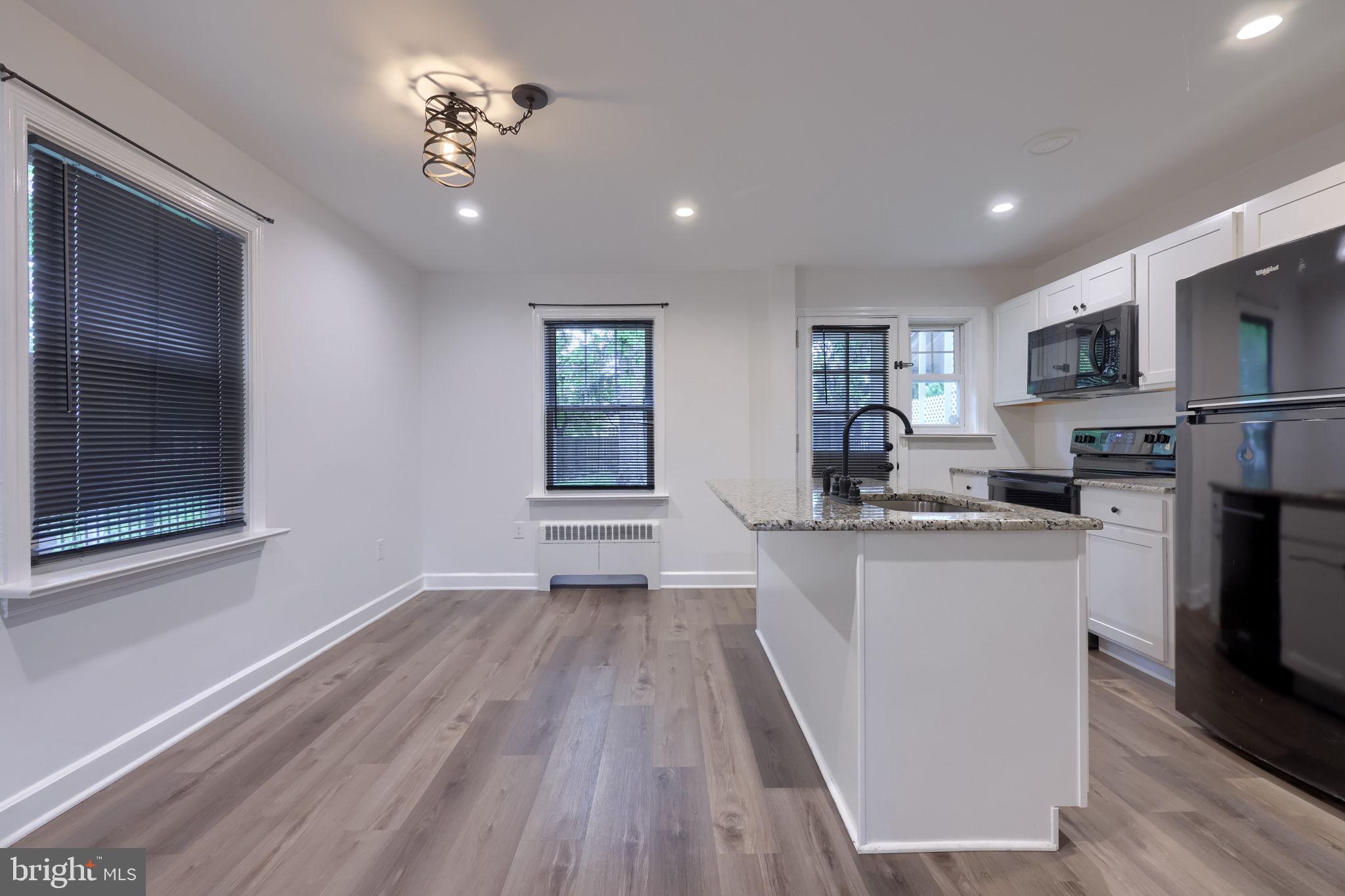 HAMILTON PARK - Residential
