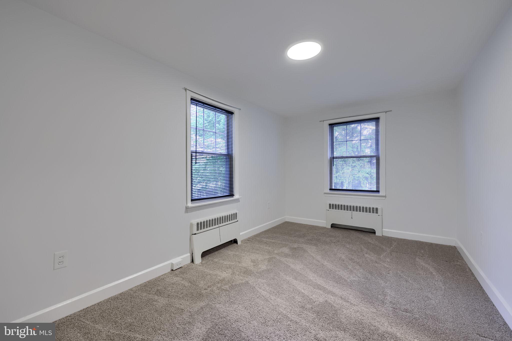 HAMILTON PARK - Residential
