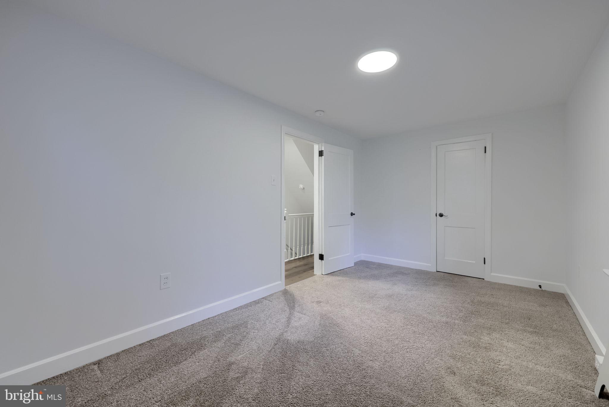 HAMILTON PARK - Residential