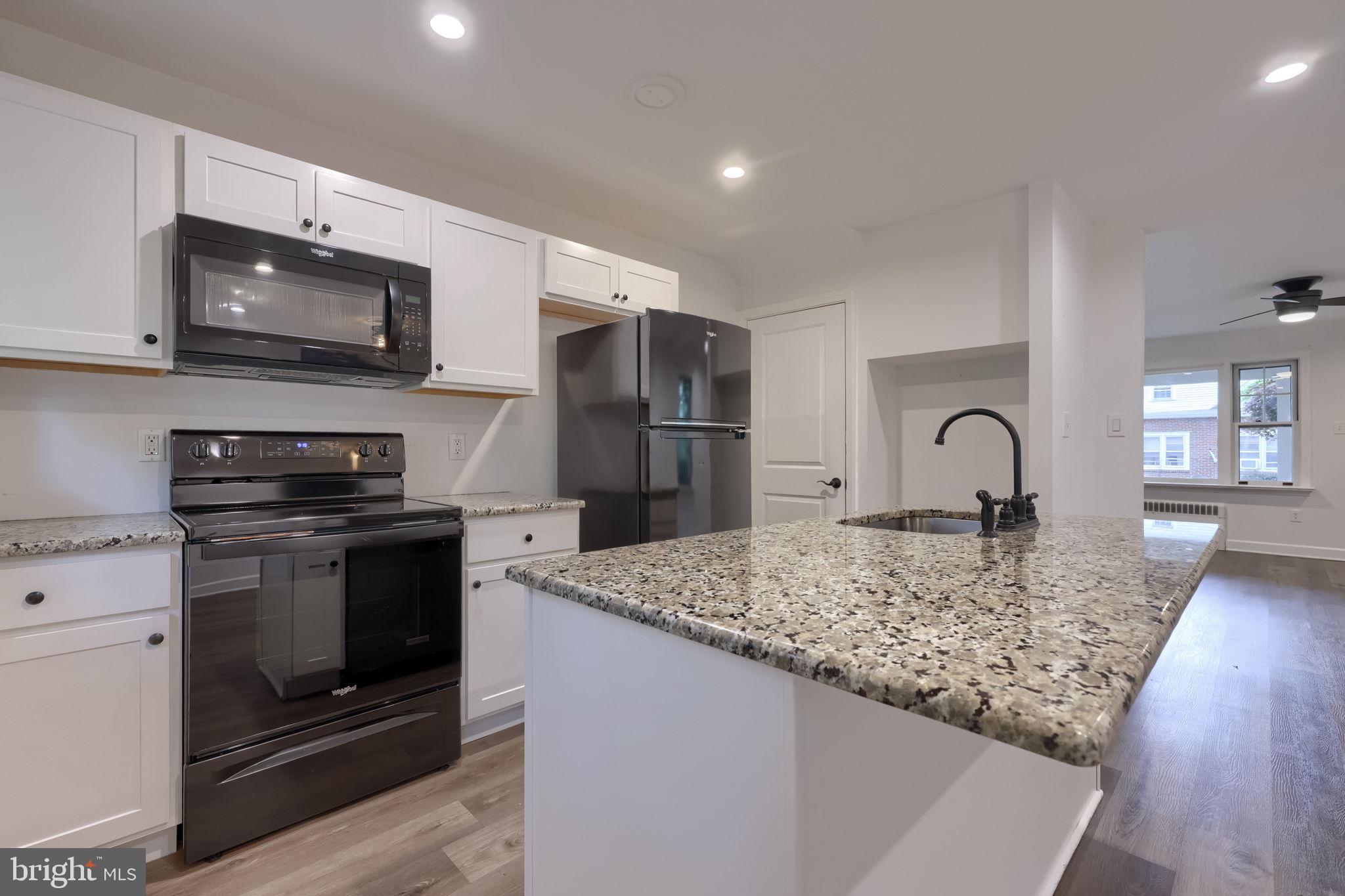 HAMILTON PARK - Residential