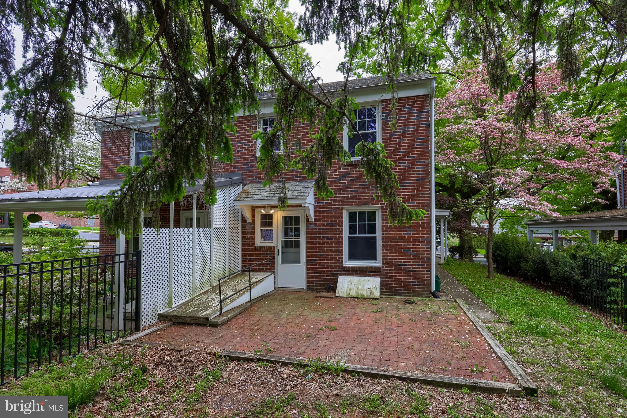 HAMILTON PARK - Residential