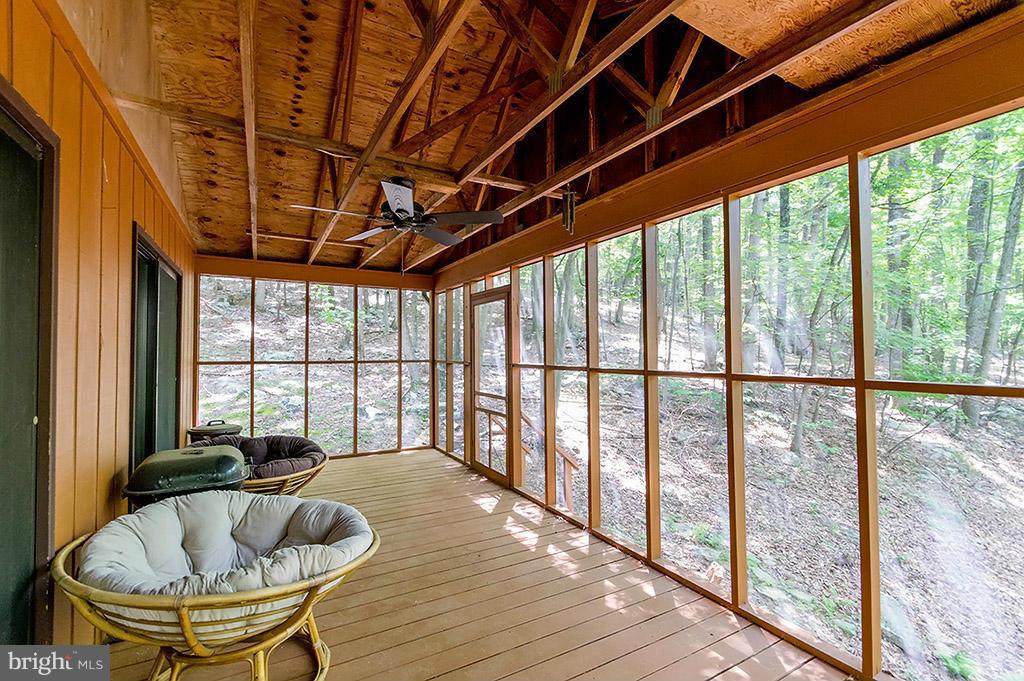 ROUSE MOUNTAIN - Residential