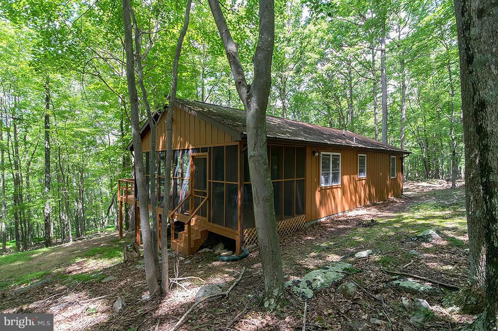 ROUSE MOUNTAIN - Residential