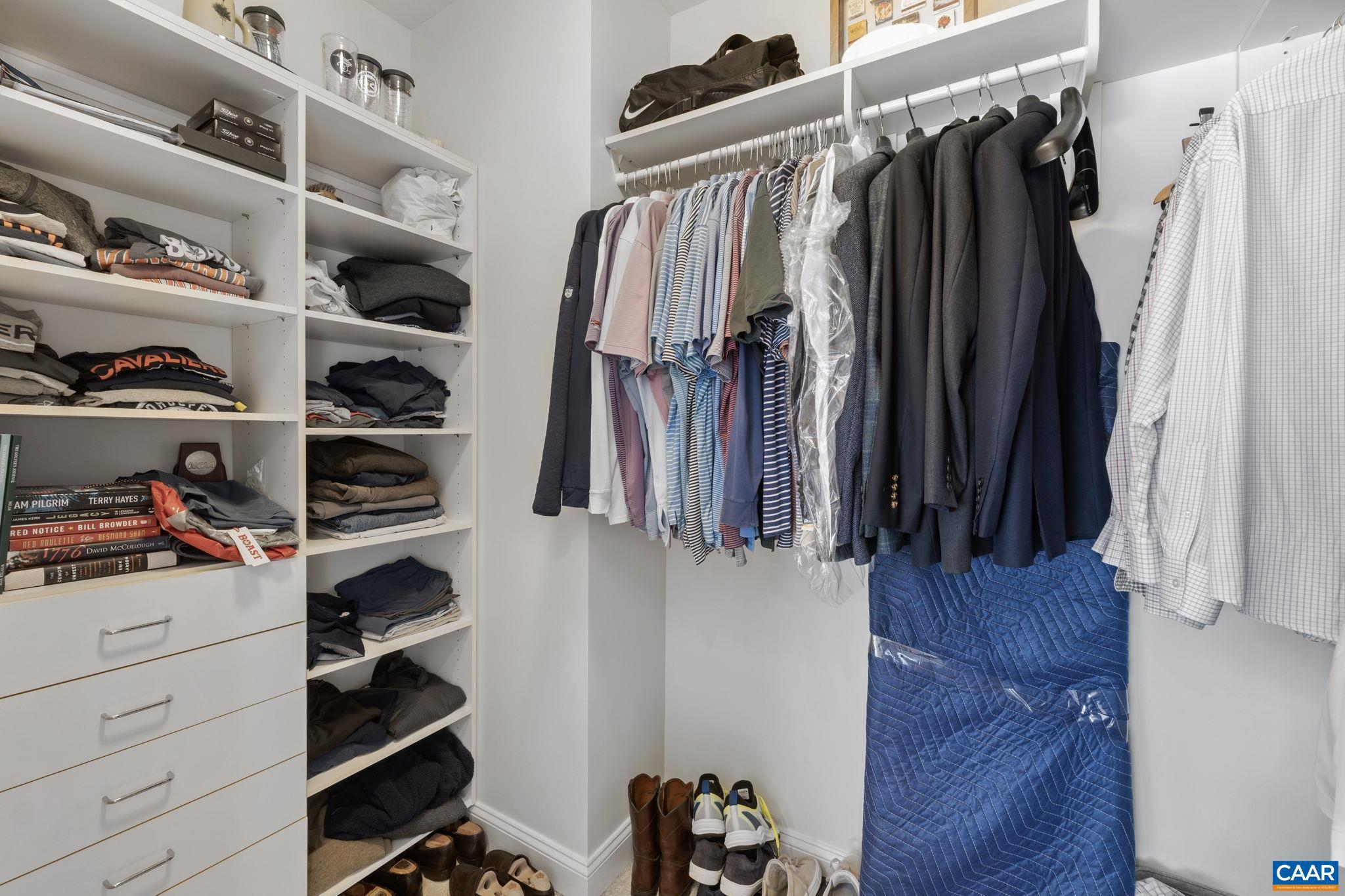 THE ROCKS - Residential