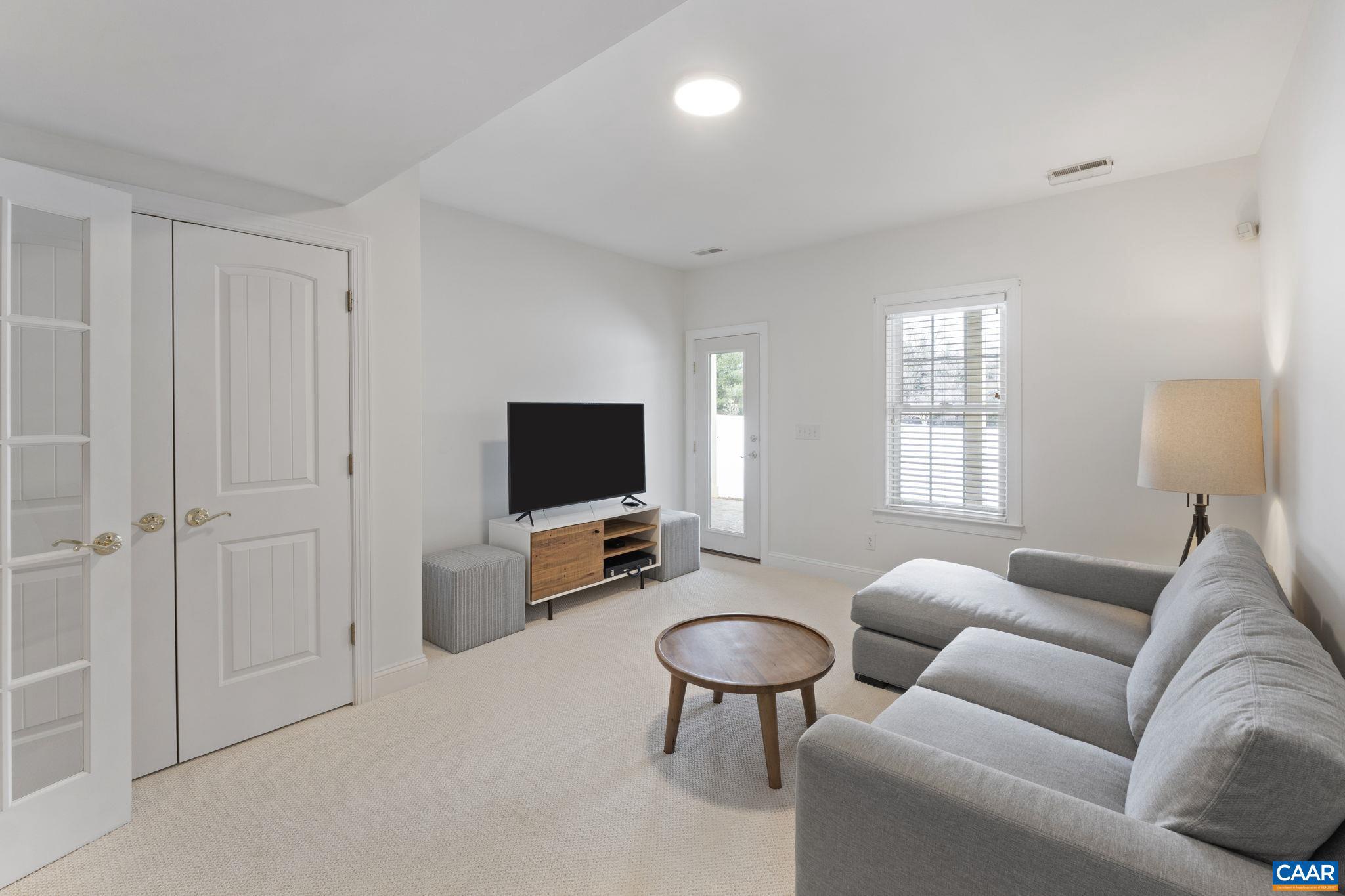 THE ROCKS - Residential