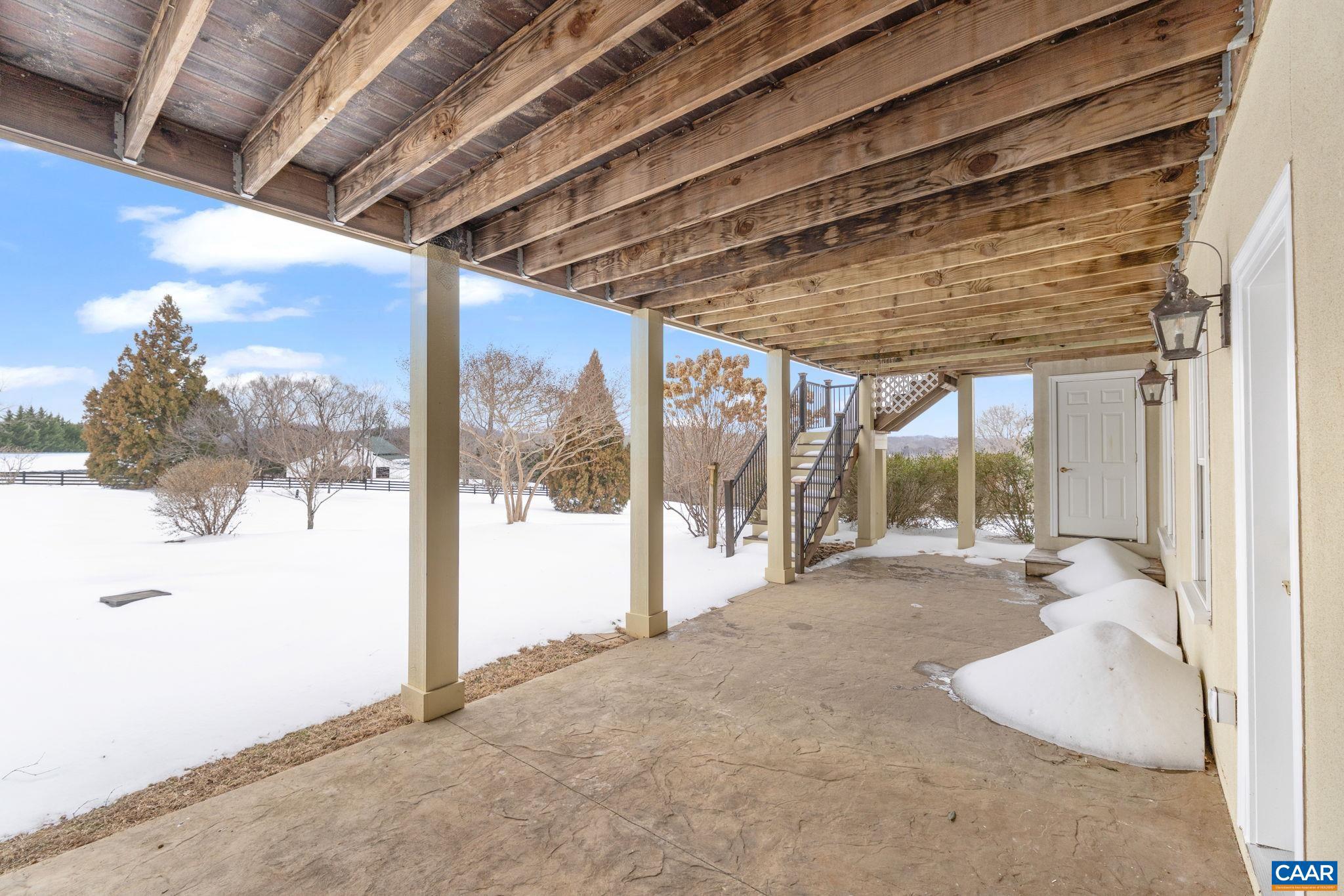 THE ROCKS - Residential