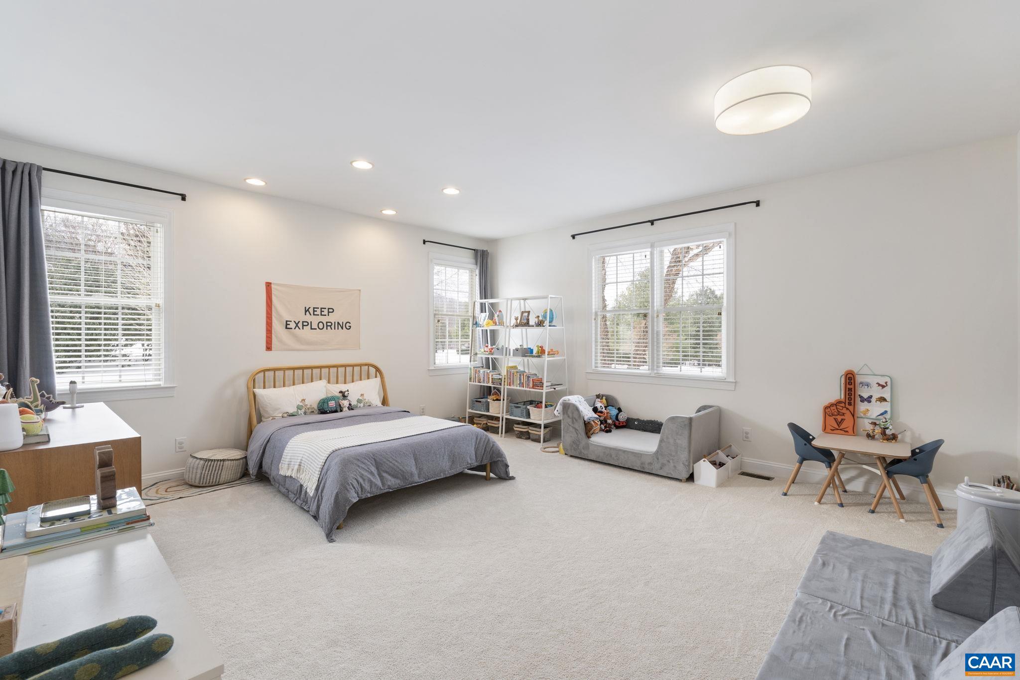 THE ROCKS - Residential