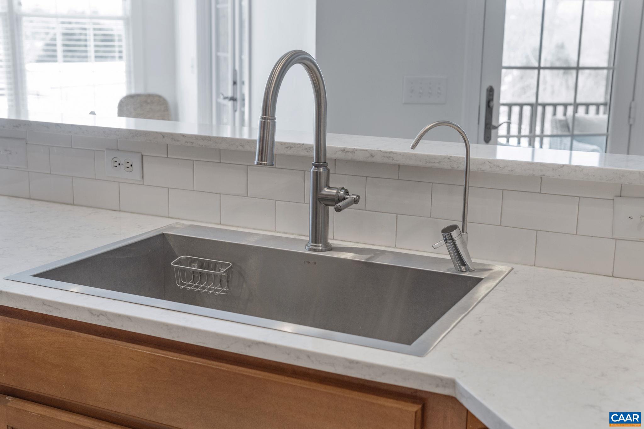 THE ROCKS - Residential