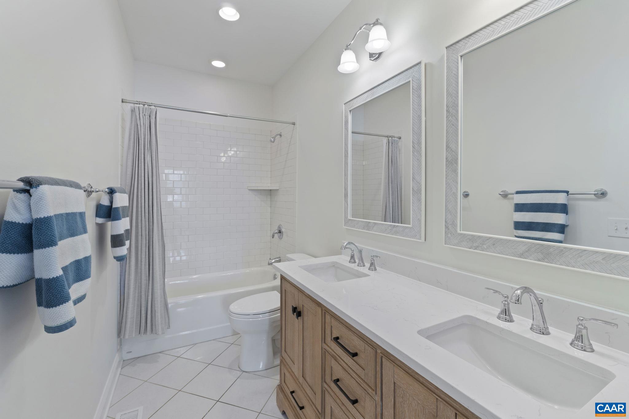 THE ROCKS - Residential