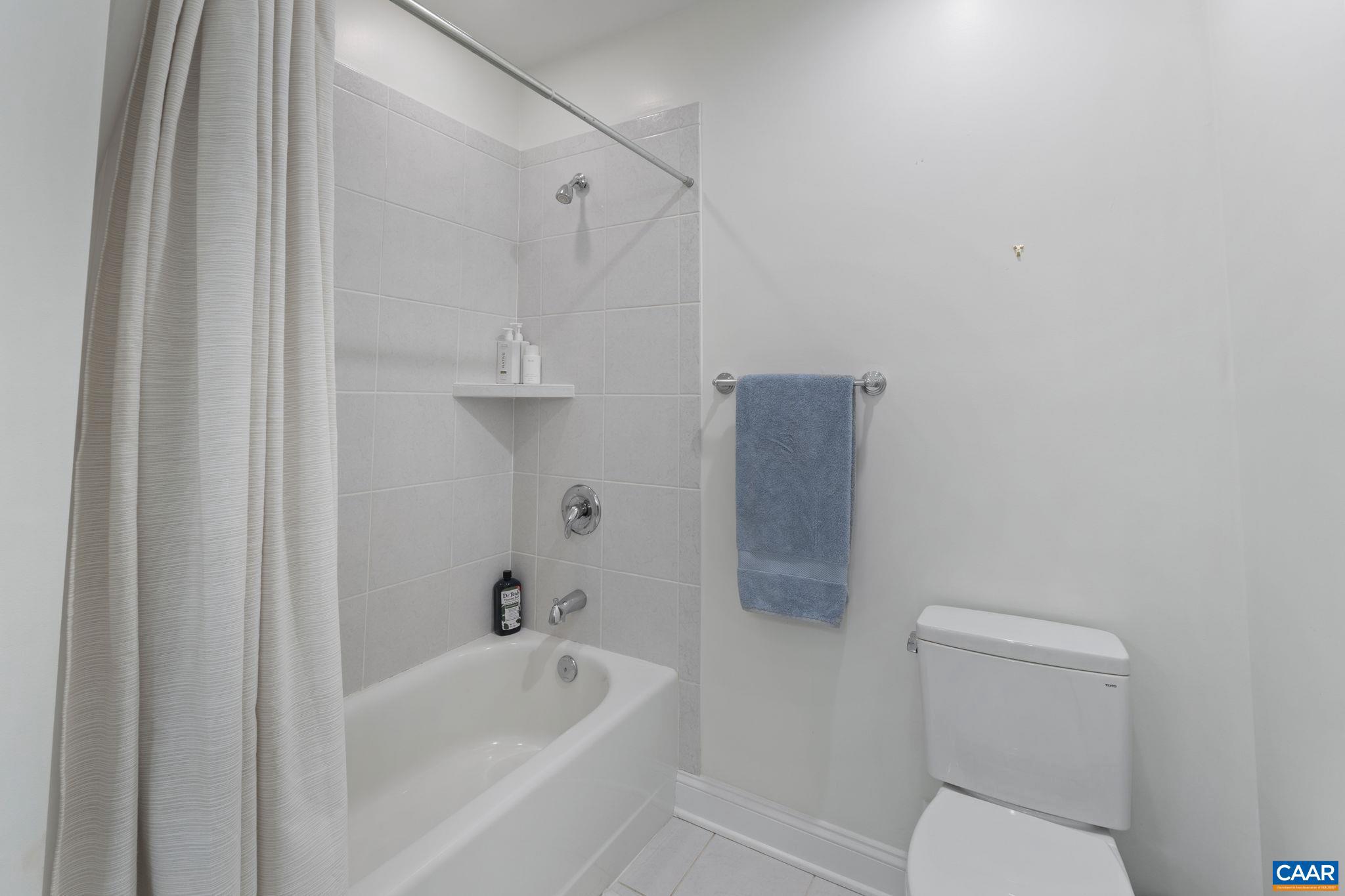 THE ROCKS - Residential