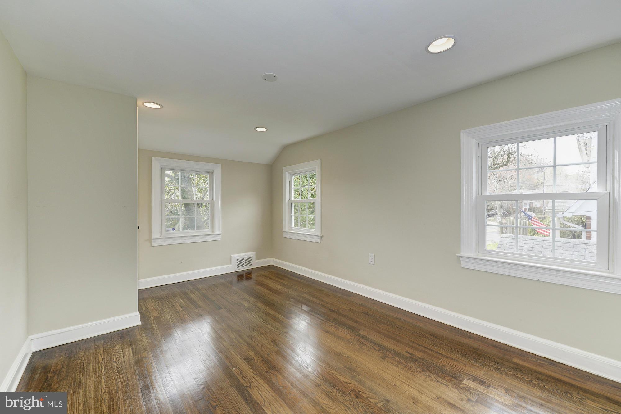 BEVERLY HILLS - Residential