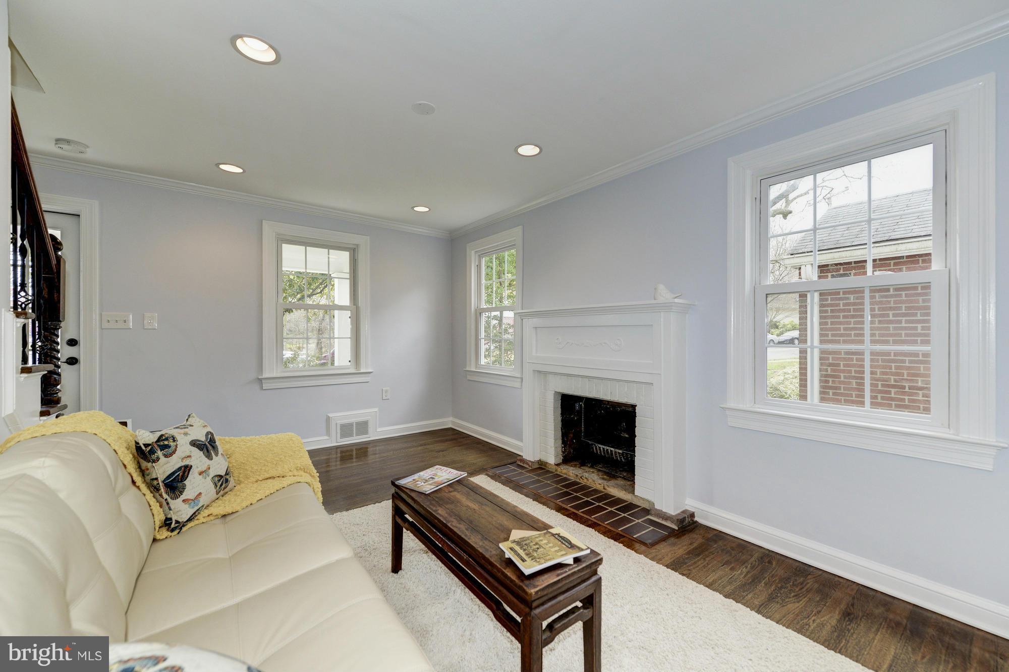 BEVERLY HILLS - Residential