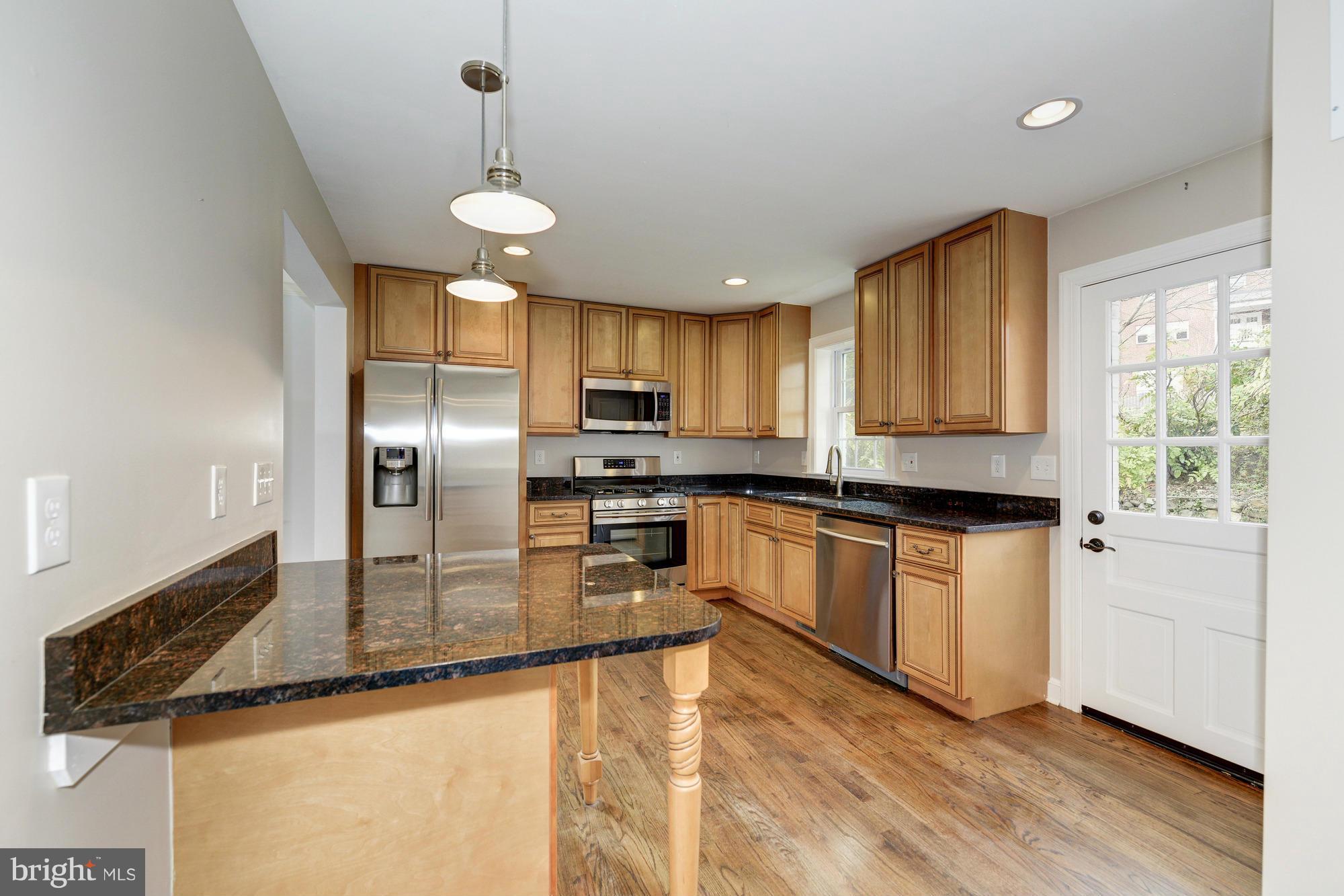 BEVERLY HILLS - Residential