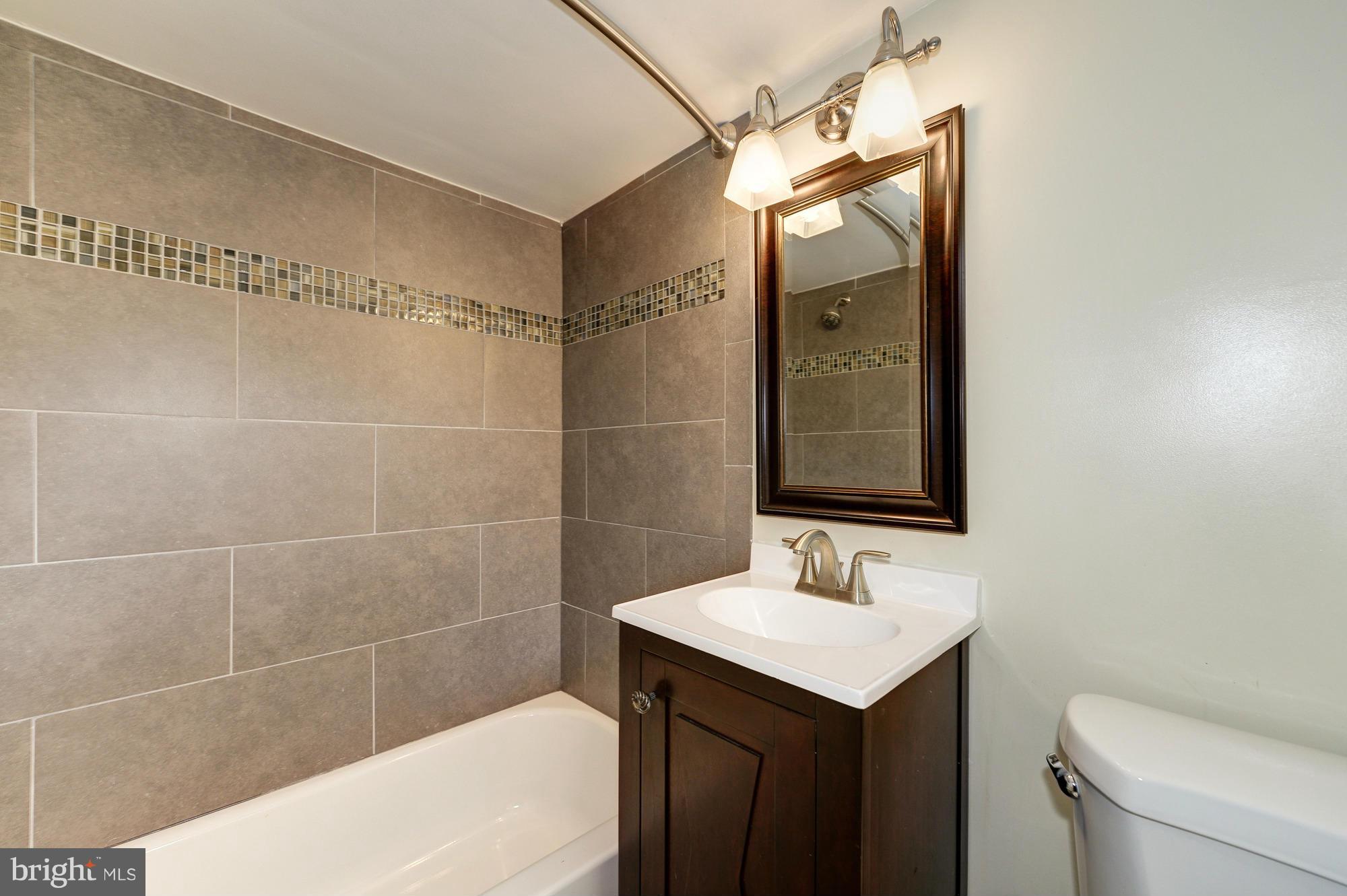 BEVERLY HILLS - Residential