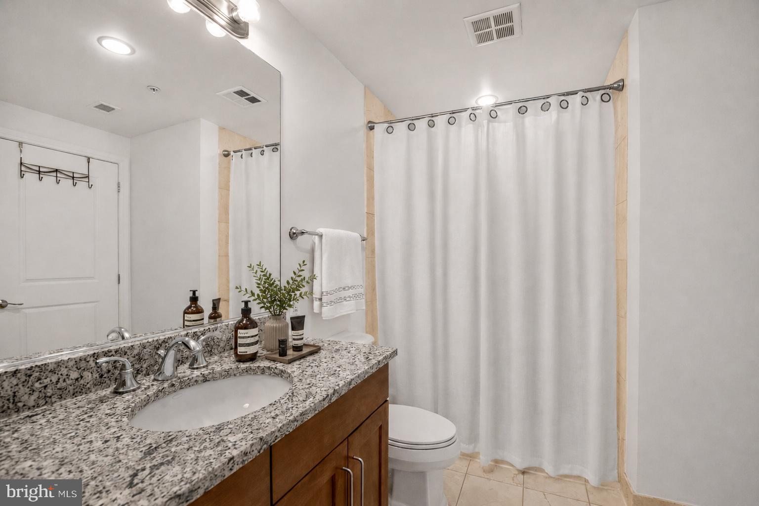 ONE PARK CREST CONDOMINIUM - Residential