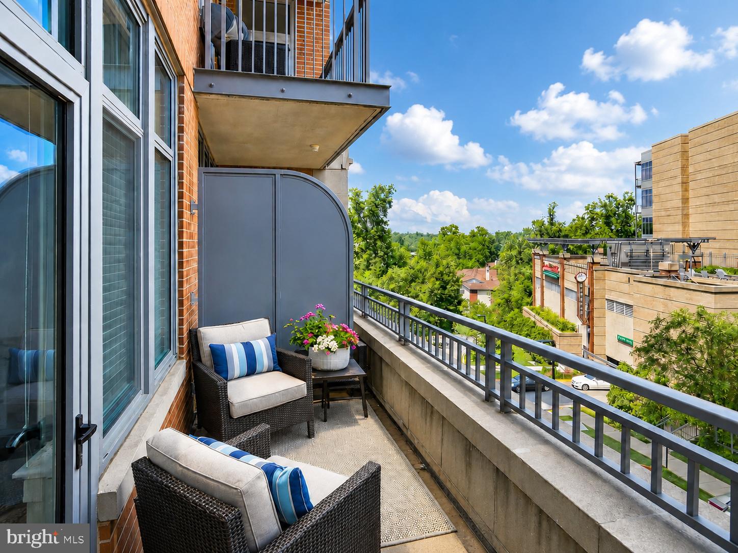 ONE PARK CREST CONDOMINIUM - Residential