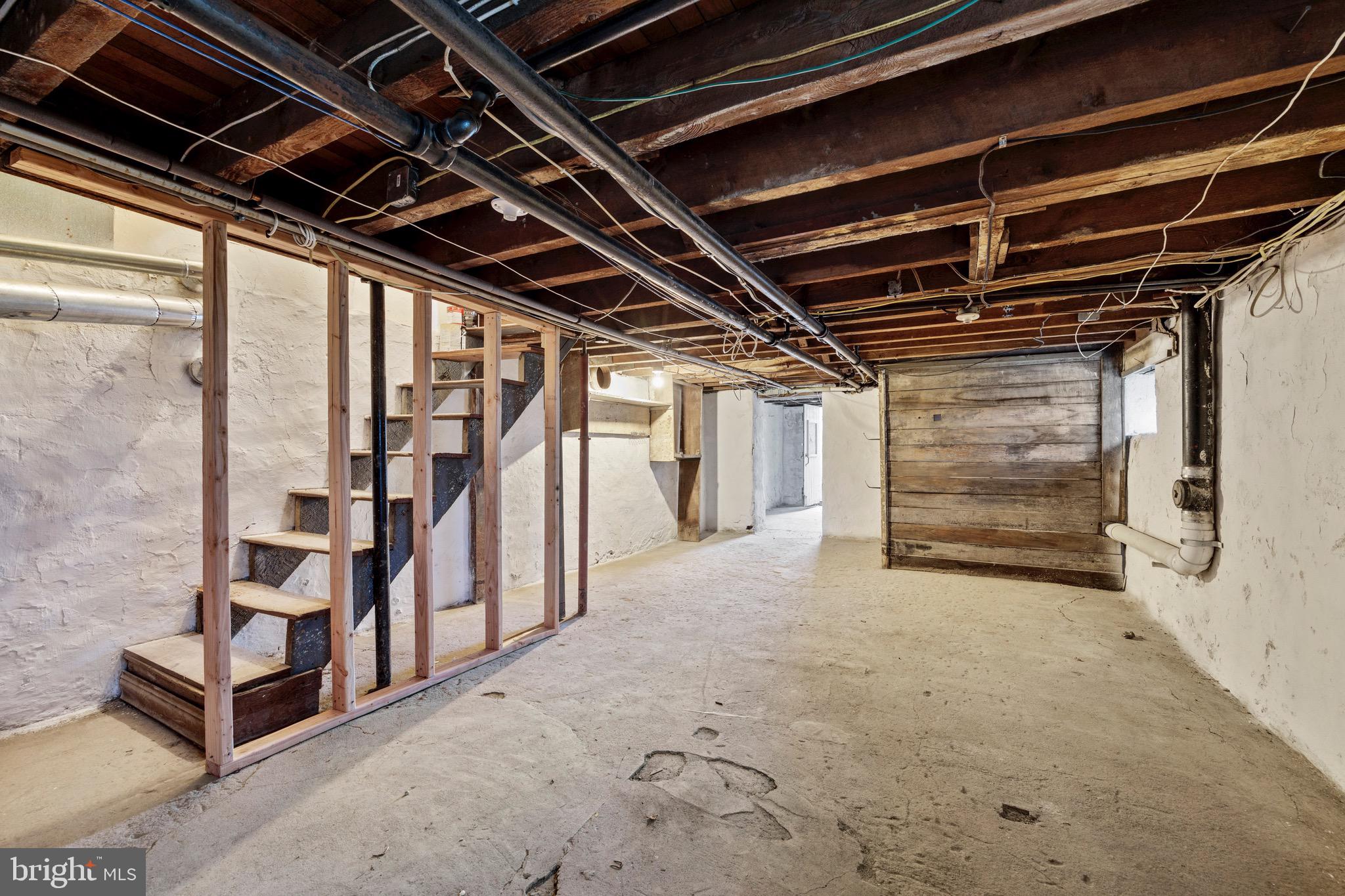 FORT WASHINGTON - Residential Lease