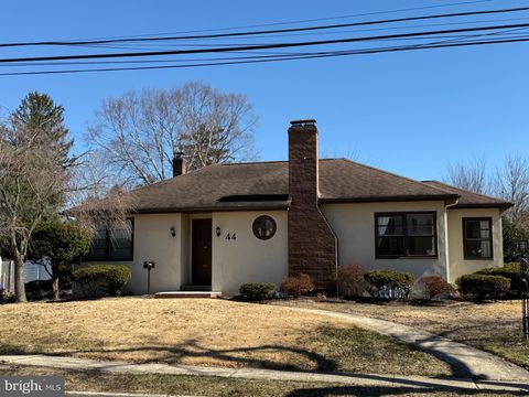 Homes For Sale - 44 N Warren Street<br/> WOODBURY, NJ 08096