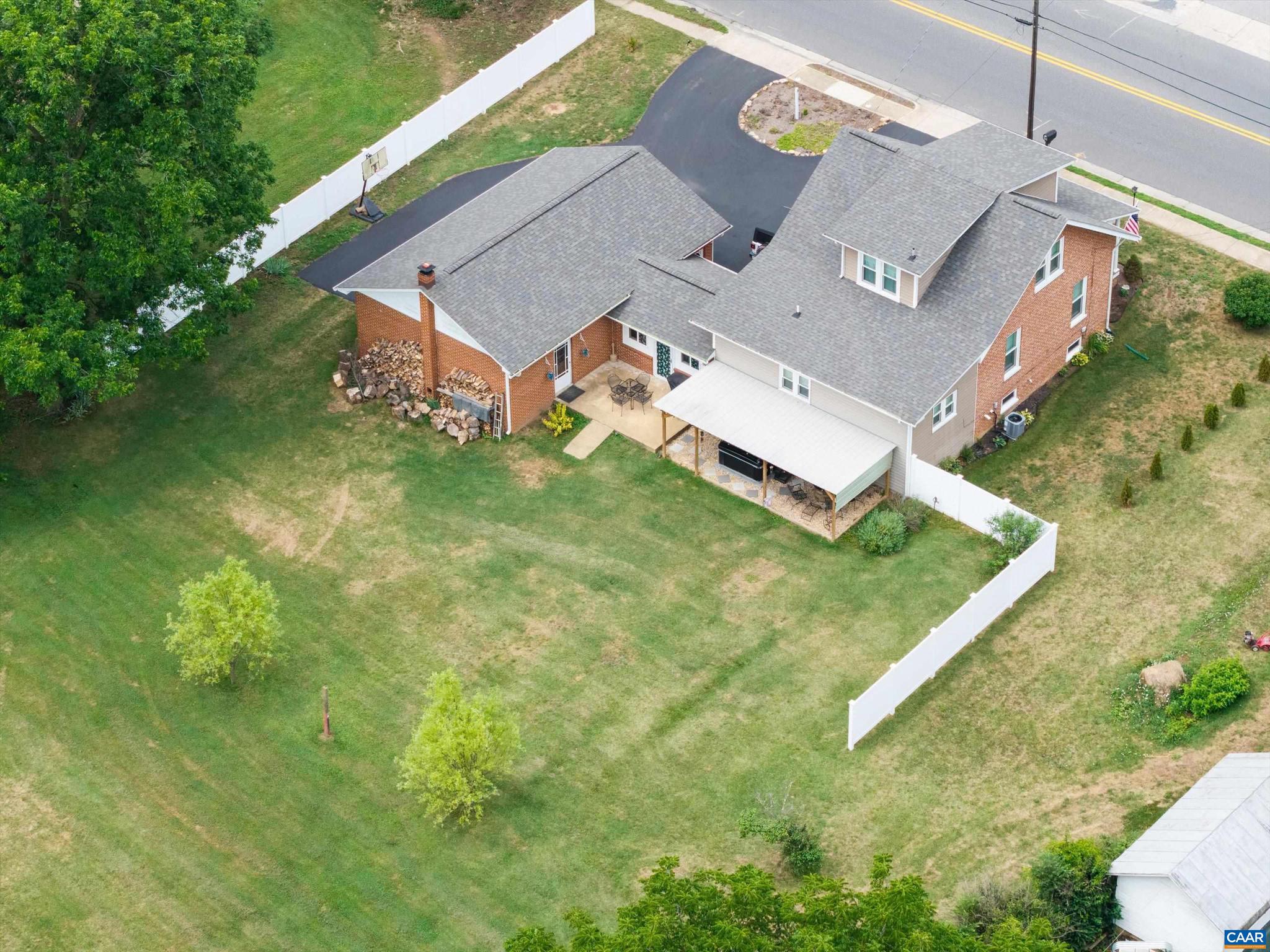 210 DRAFT AVE