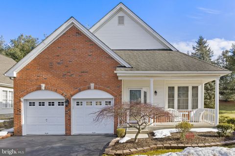 Homes For Sale - 22 Hummingbird Drive<br/> HAMILTON, NJ 08690