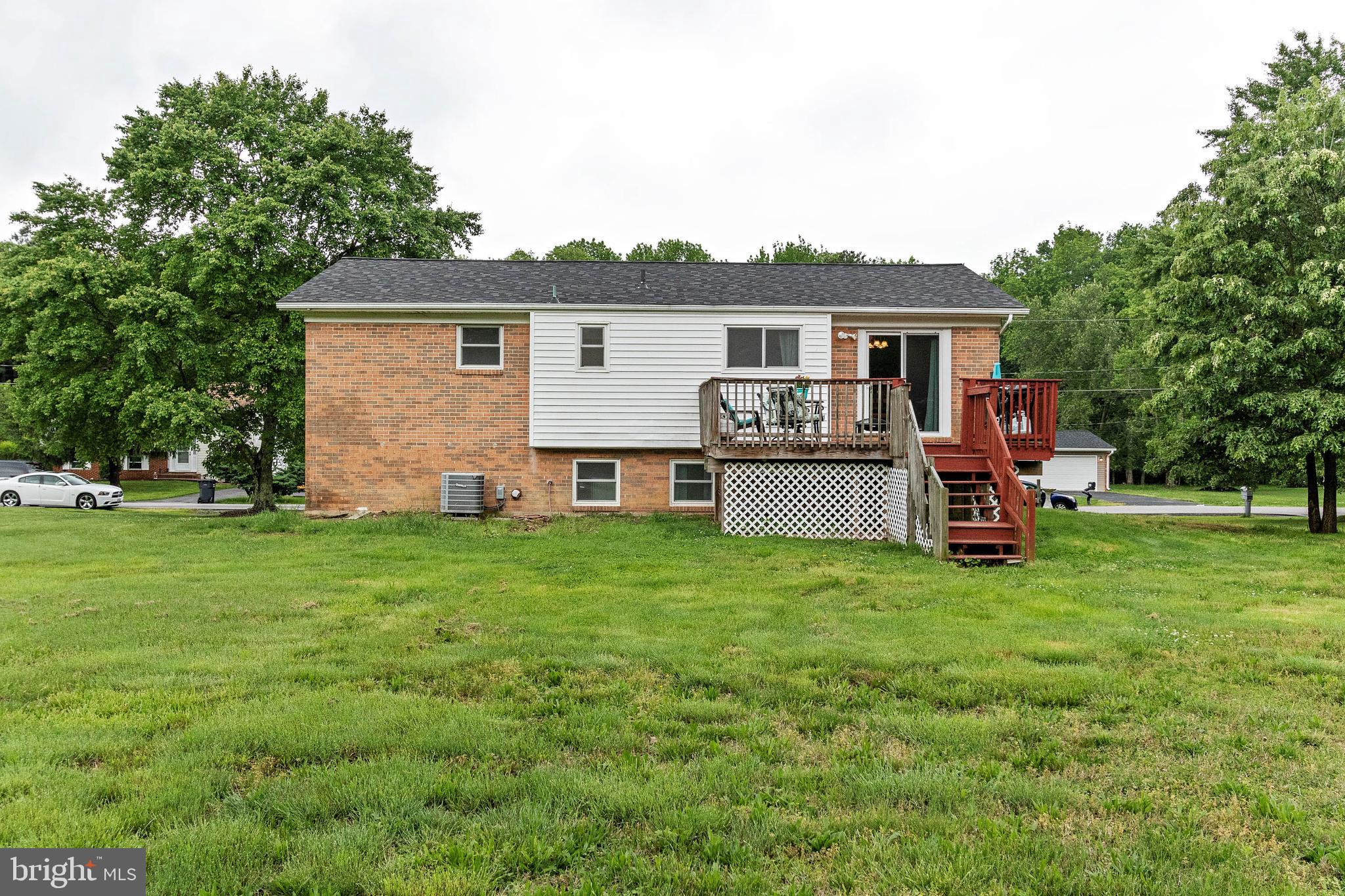 POMFRET ESTATES - Residential