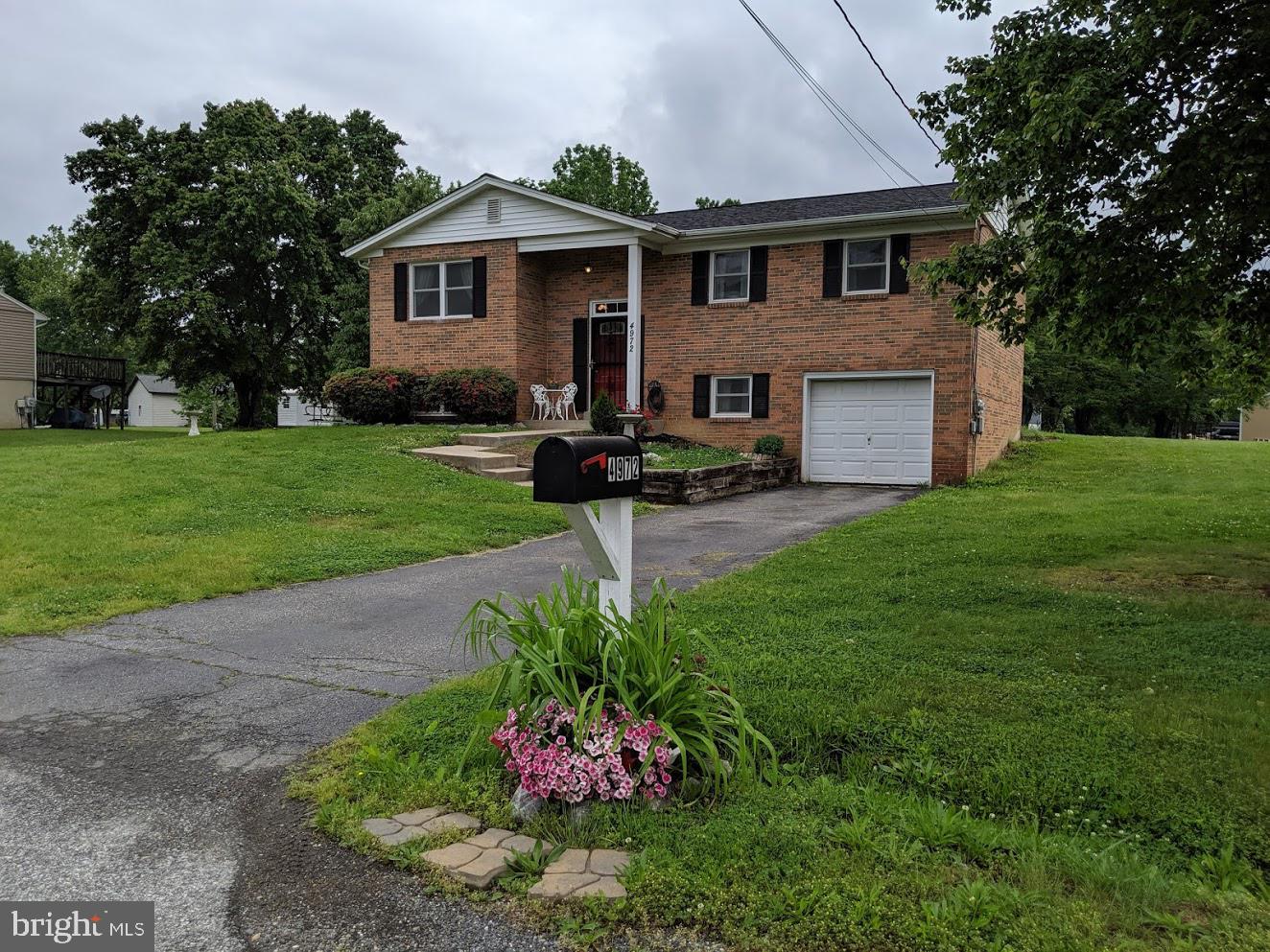 POMFRET ESTATES - Residential