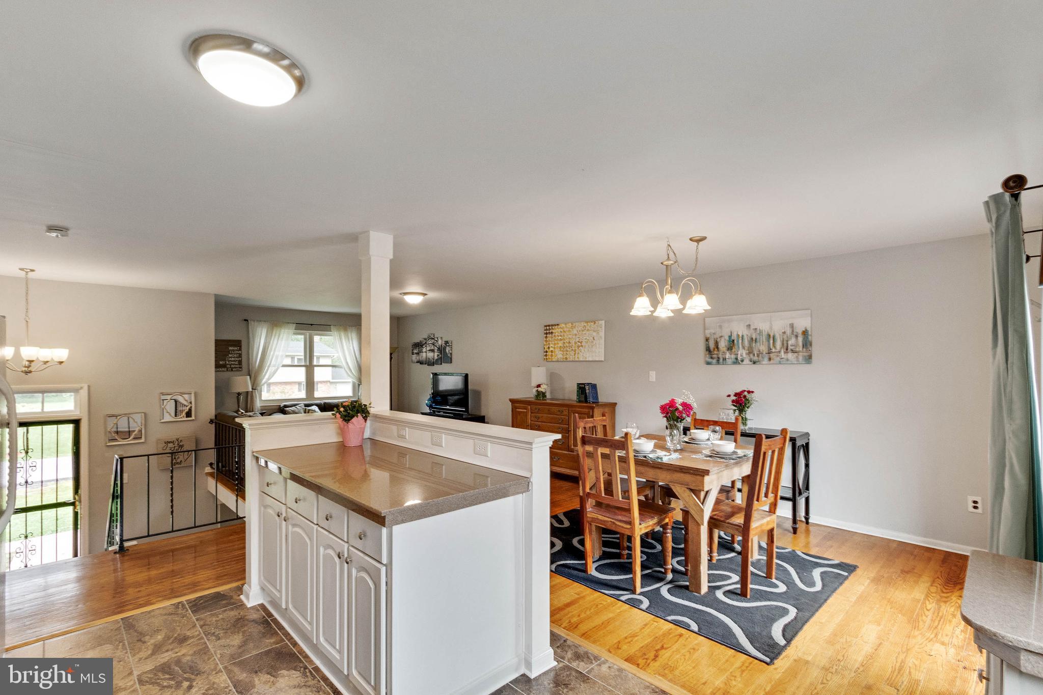 POMFRET ESTATES - Residential