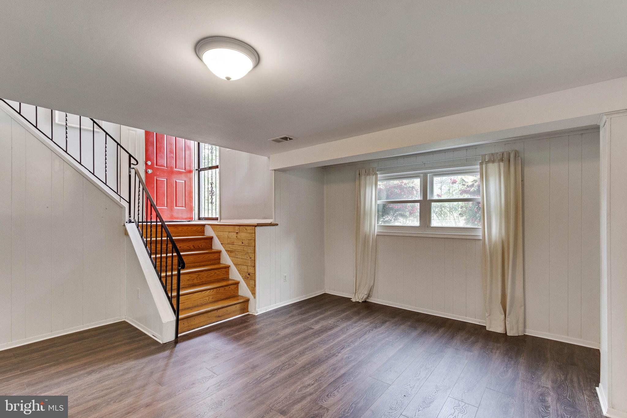 POMFRET ESTATES - Residential