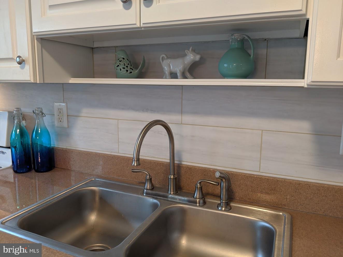 POMFRET ESTATES - Residential