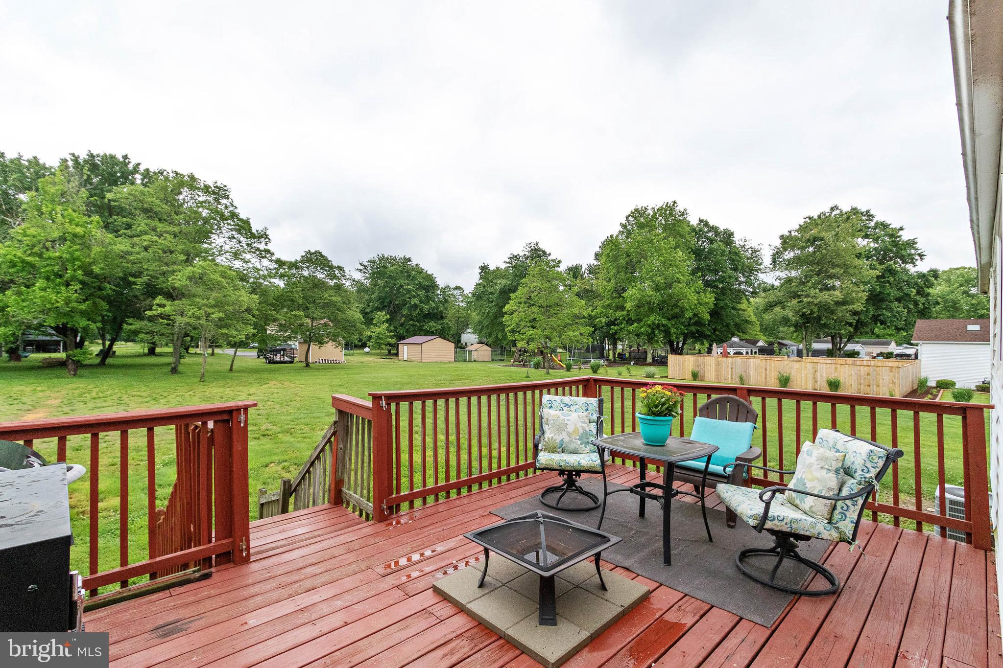 POMFRET ESTATES - Residential