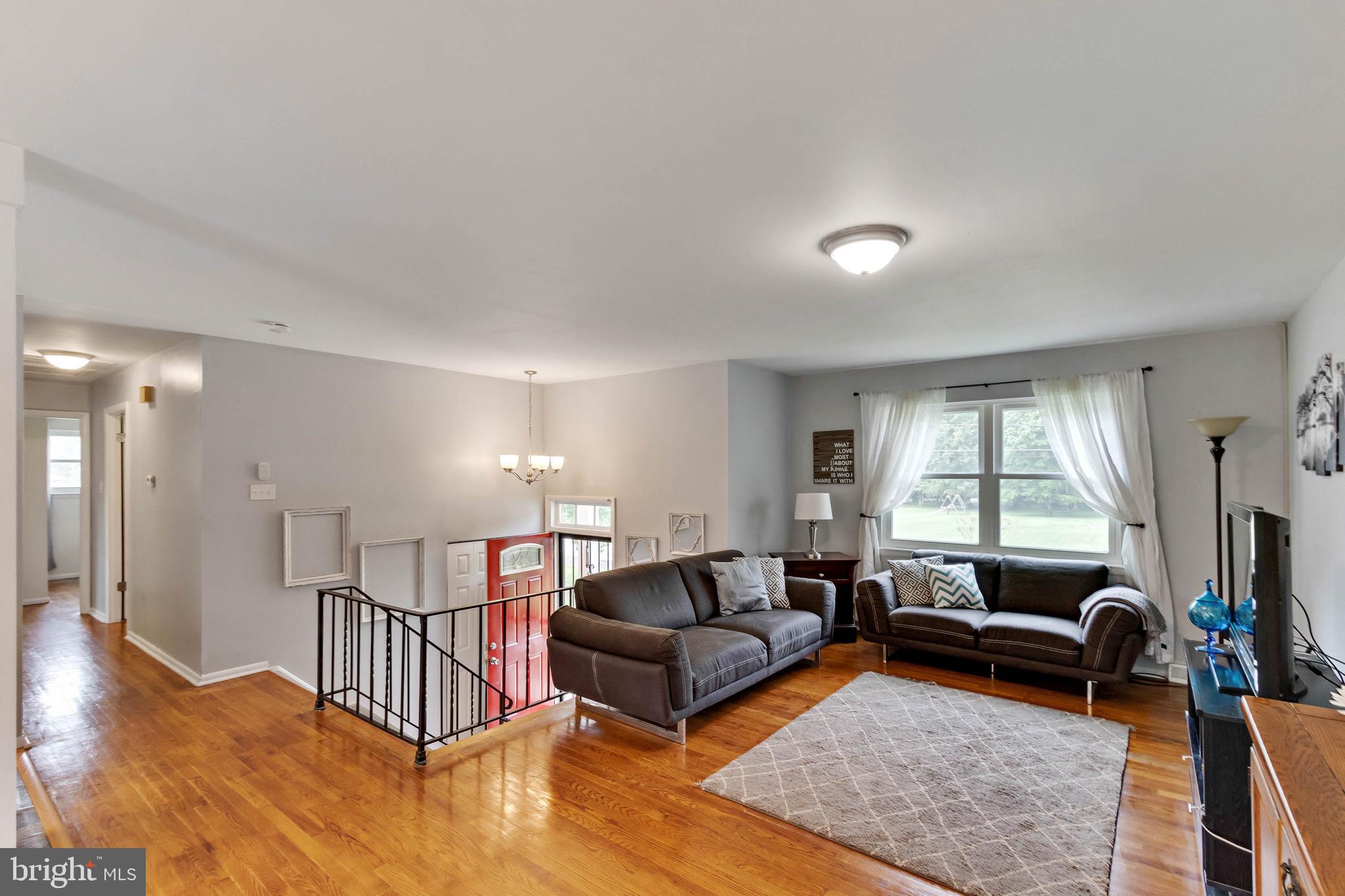 POMFRET ESTATES - Residential