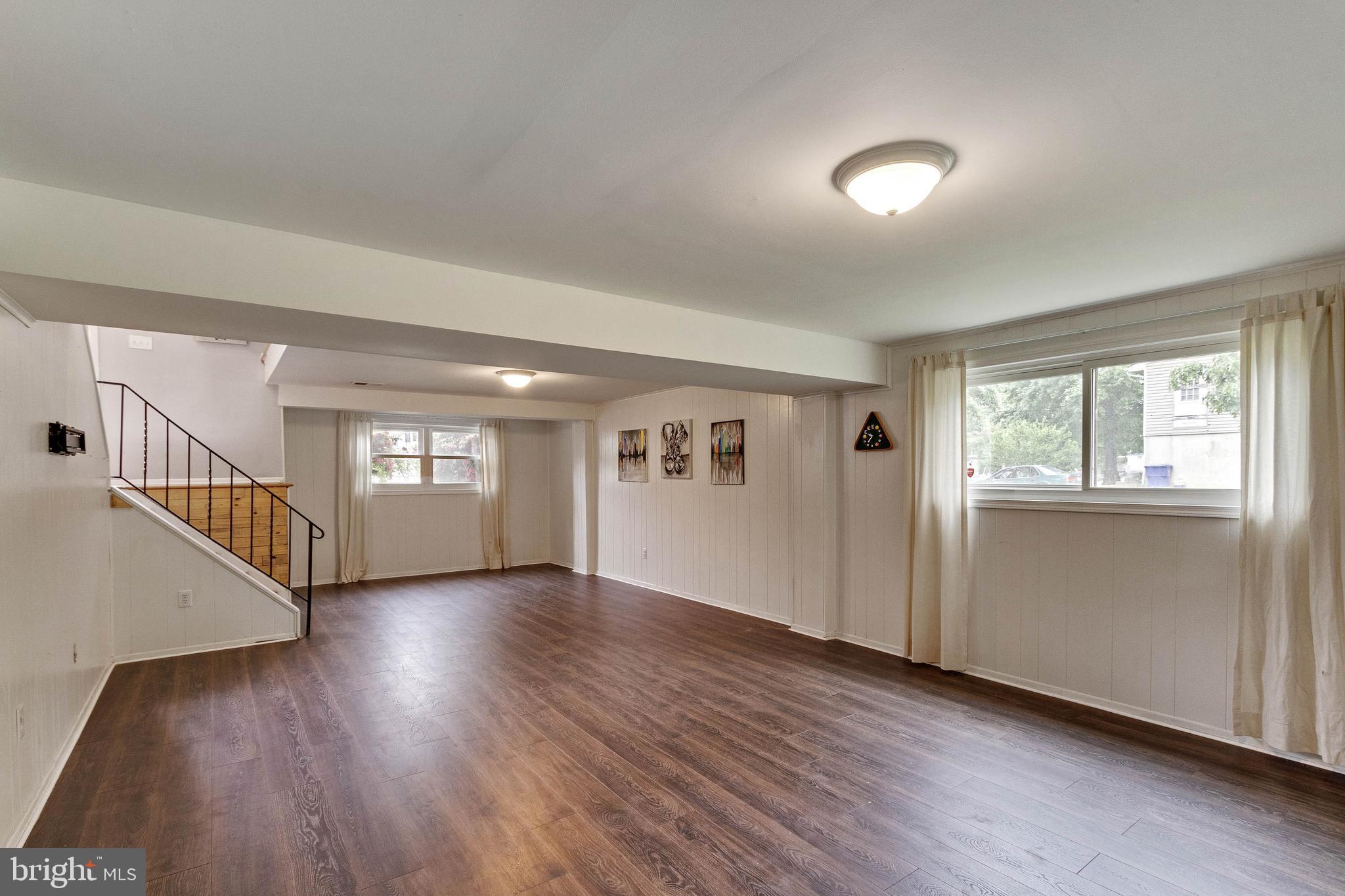 POMFRET ESTATES - Residential