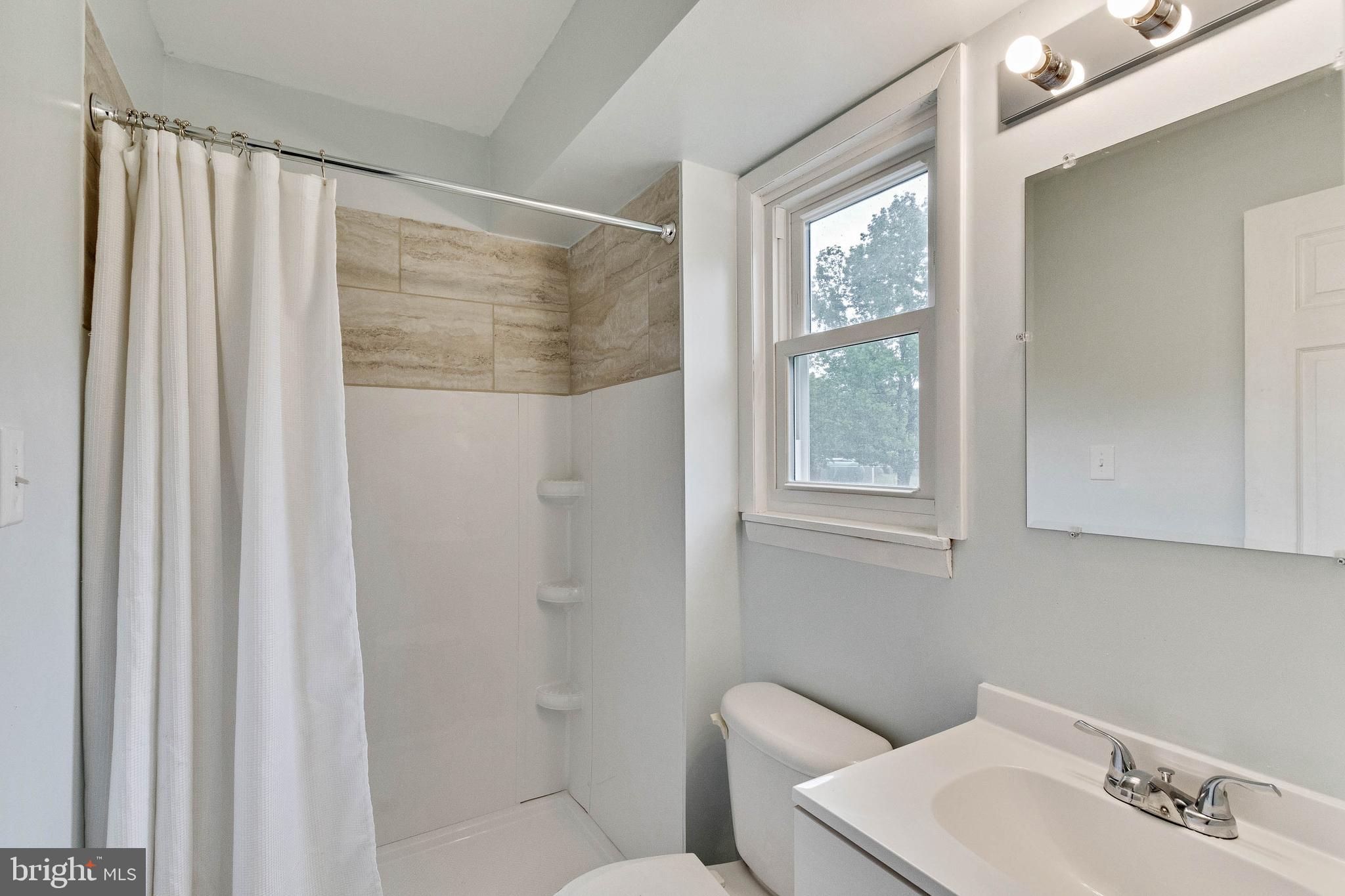 POMFRET ESTATES - Residential