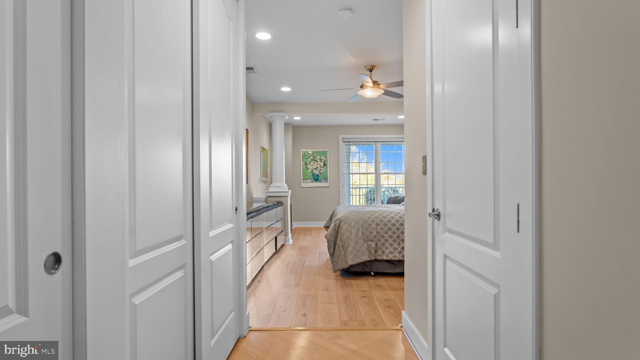 MERIDIAN VALLEY SQ - Residential