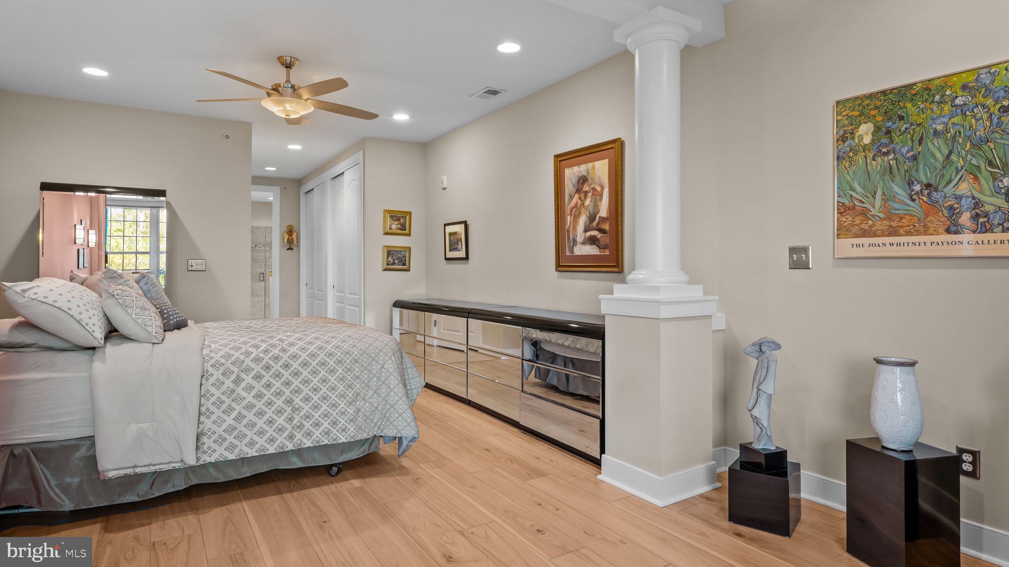 MERIDIAN VALLEY SQ - Residential