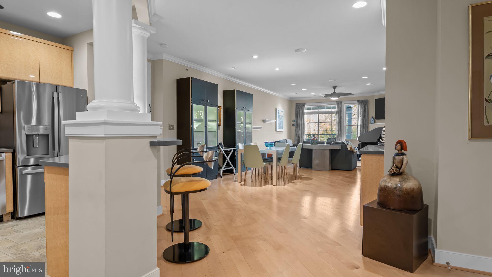 MERIDIAN VALLEY SQ - Residential