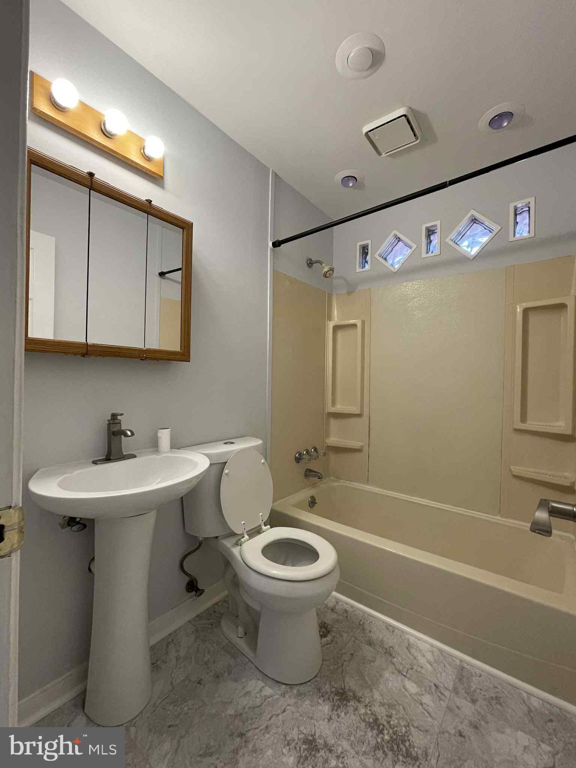 ALLENWOOD ACRES - Residential