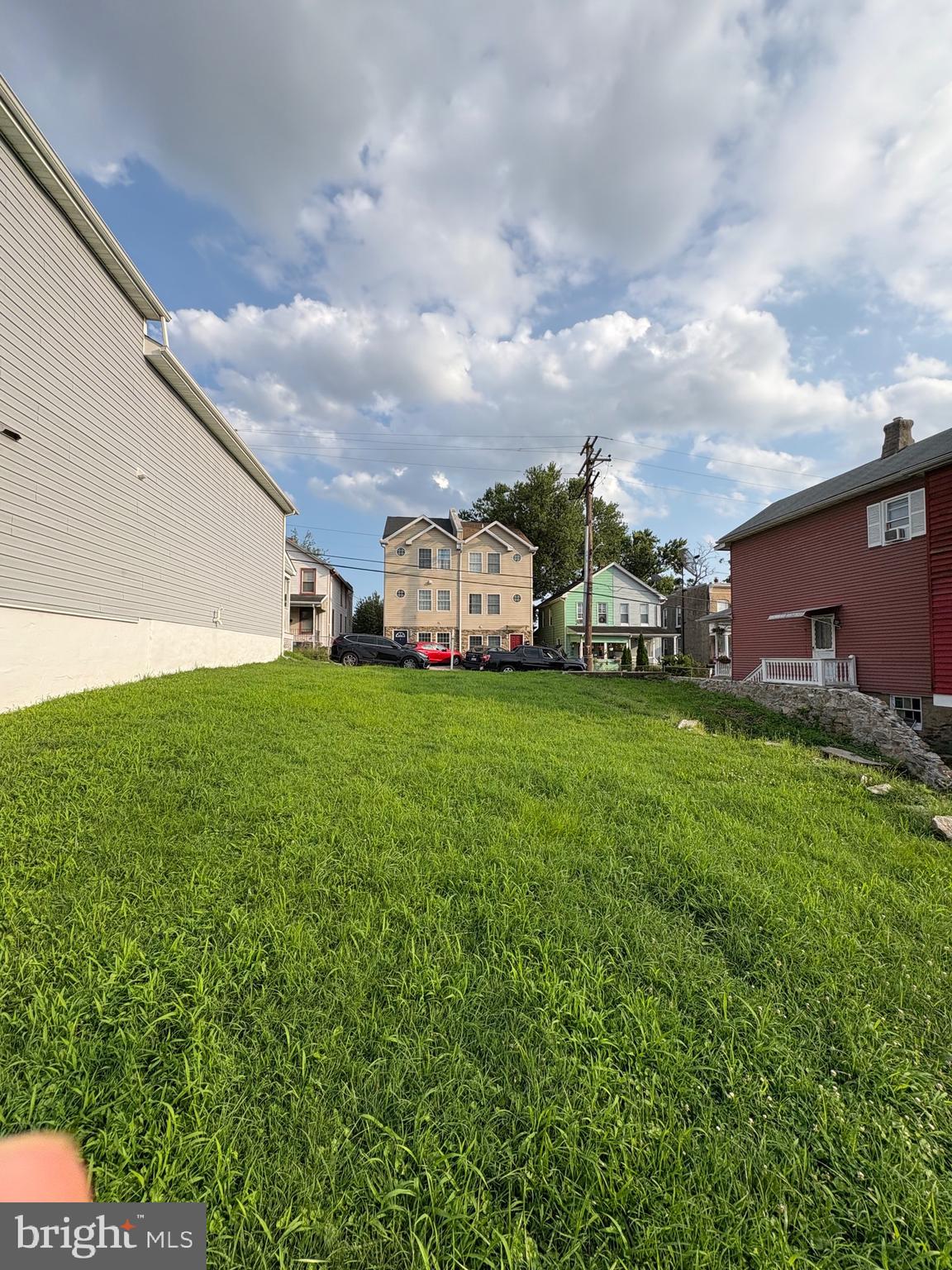 HAMPDEN HISTORIC DISTRICT - Land