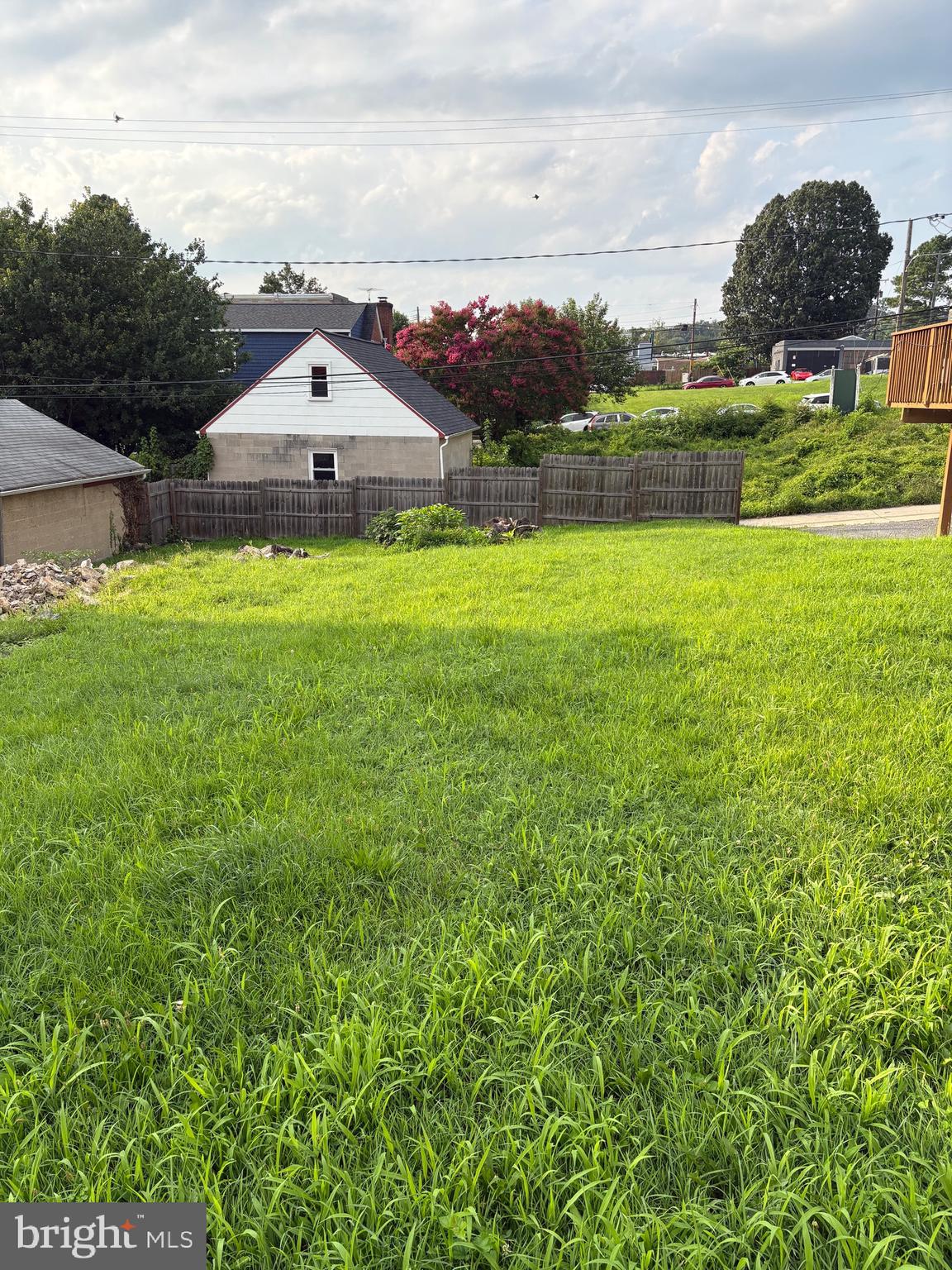 HAMPDEN HISTORIC DISTRICT - Land