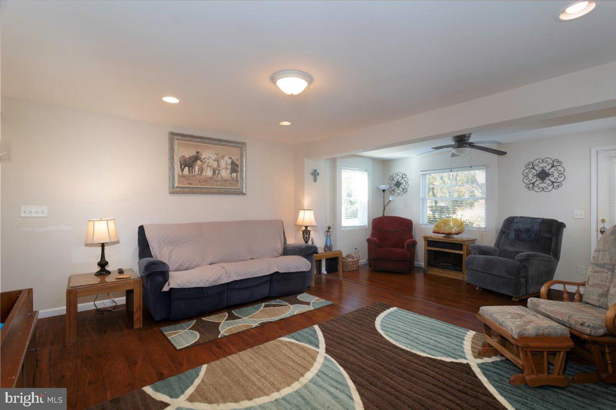 ROCK HALL - Residential