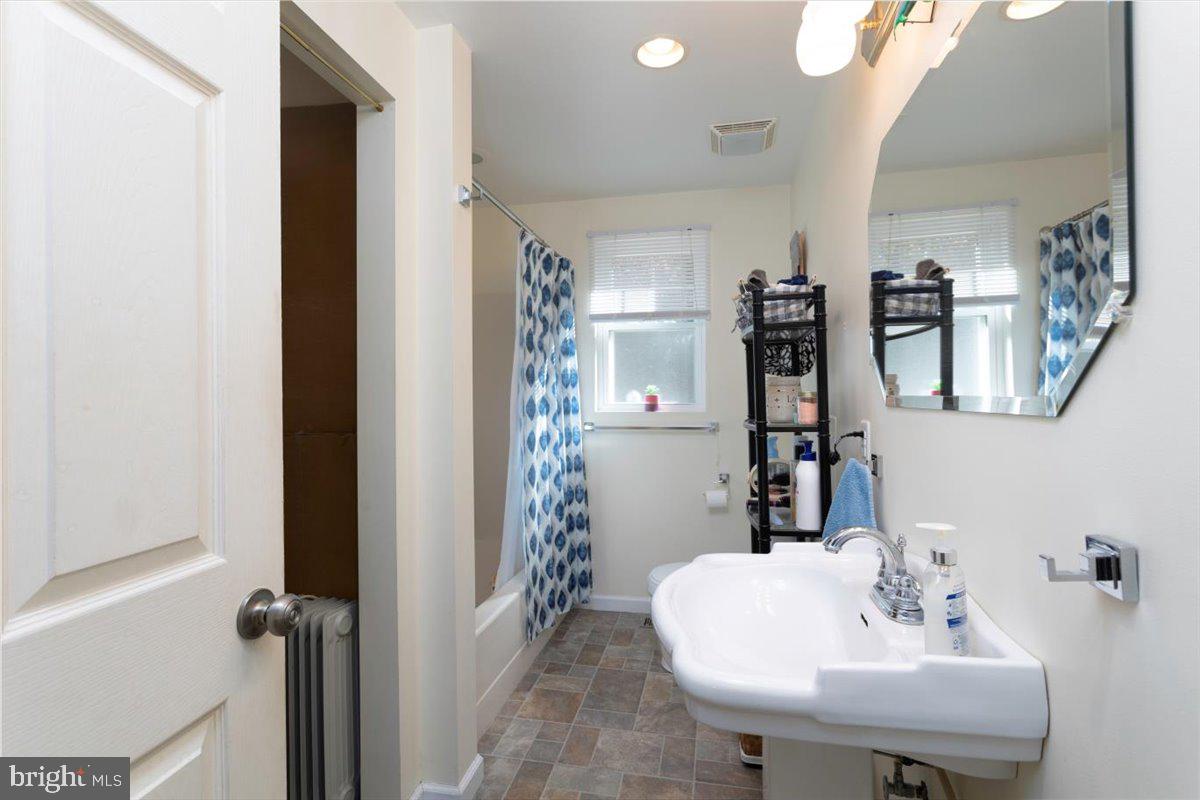 ROCK HALL - Residential